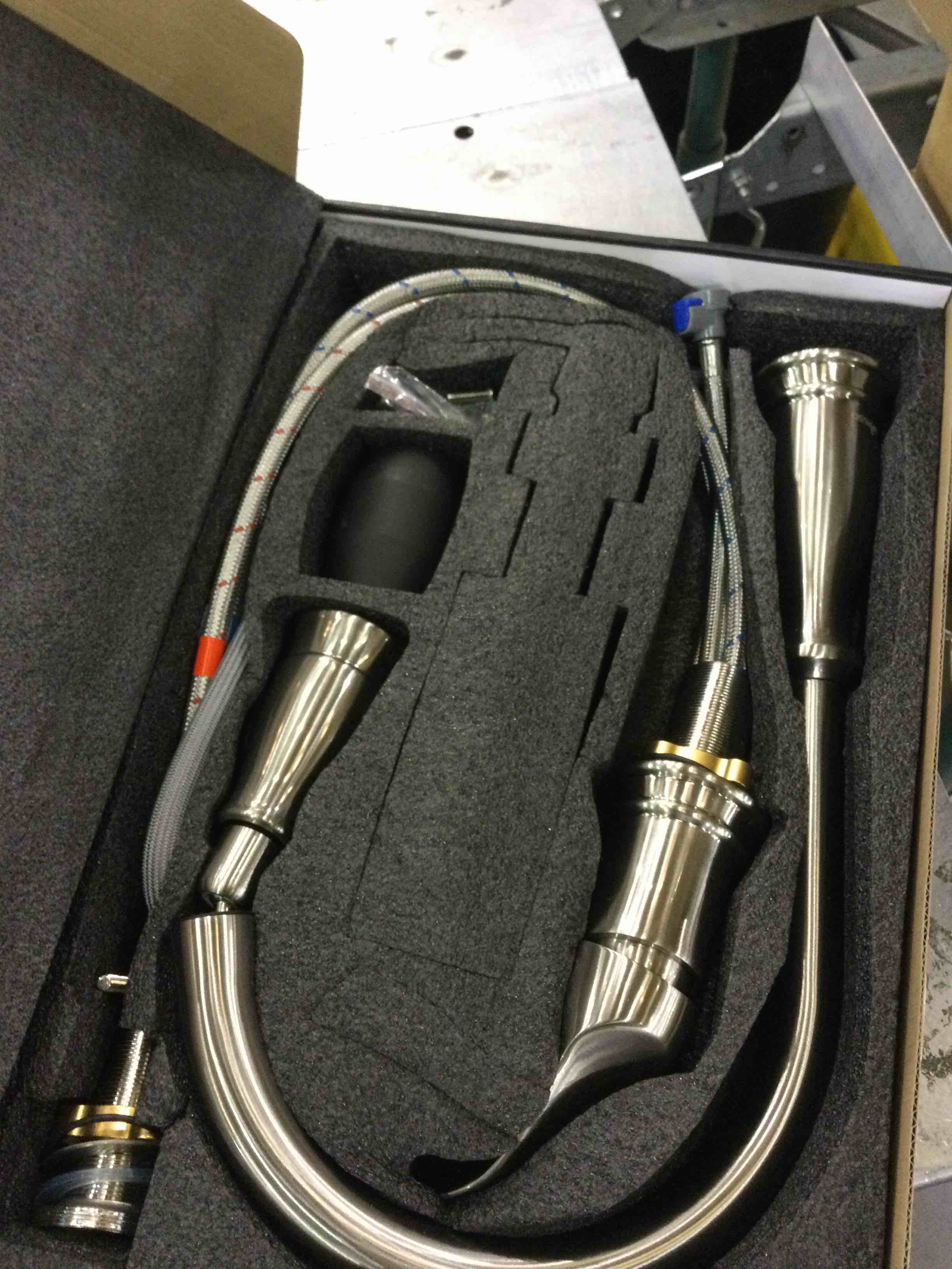 https://s3.amazonaws.com/lotting-images-prod/BargainHunt/EXS01310786_1710512243973.jpeg