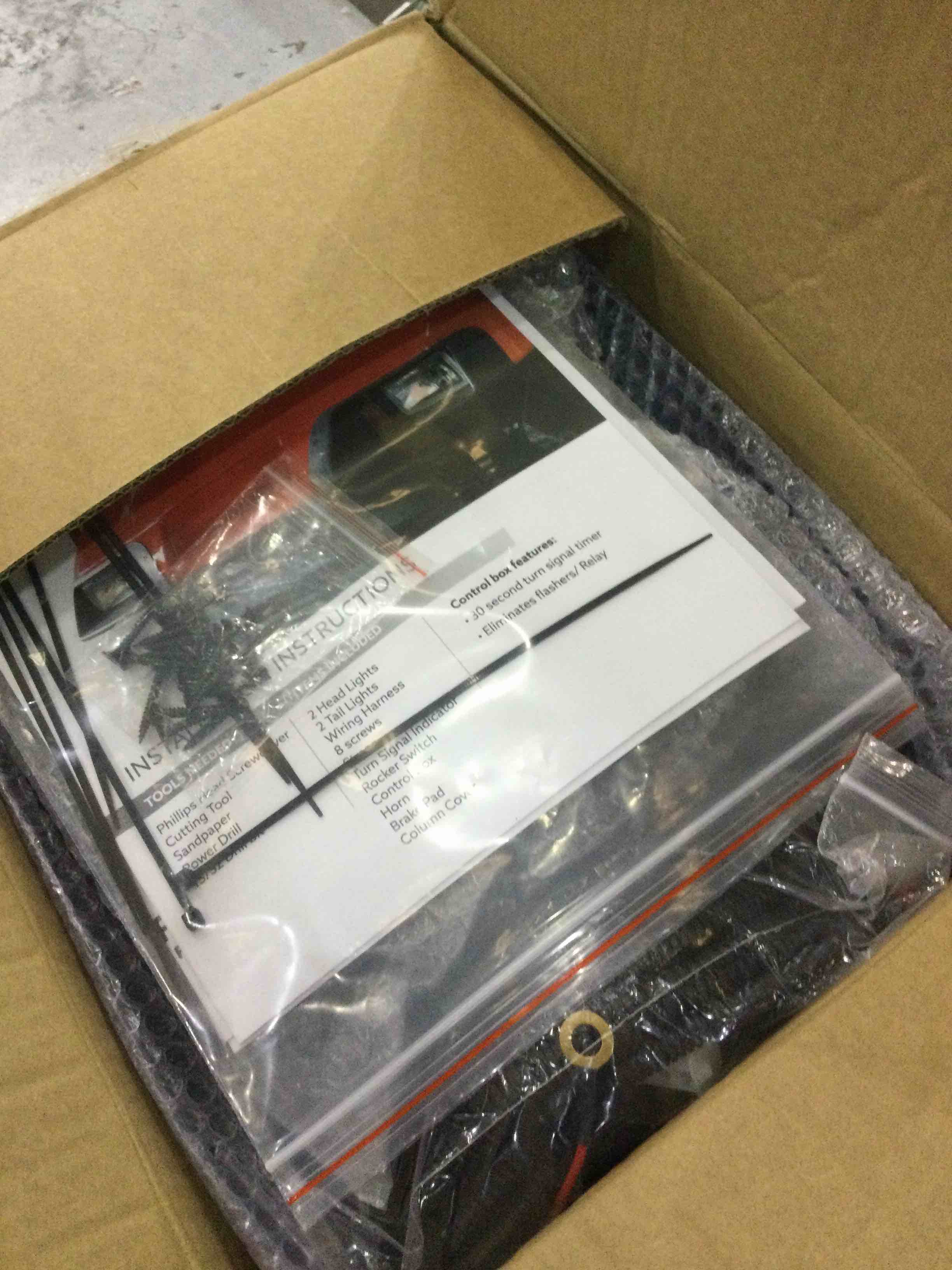 https://s3.amazonaws.com/lotting-images-prod/BargainHunt/EXS01310817_1710514331502.jpeg