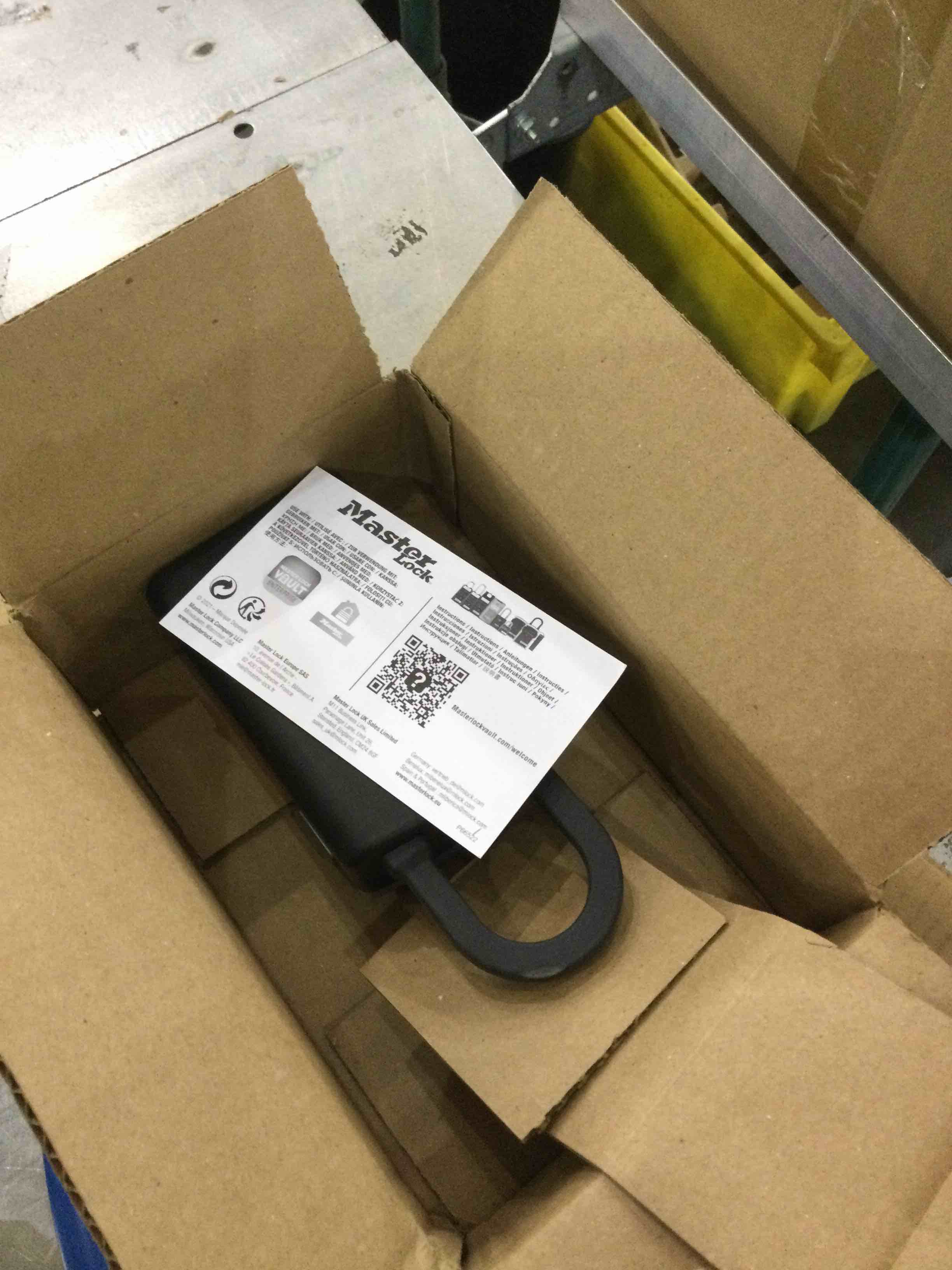 https://s3.amazonaws.com/lotting-images-prod/BargainHunt/EXS01310849_1710516695398.jpeg