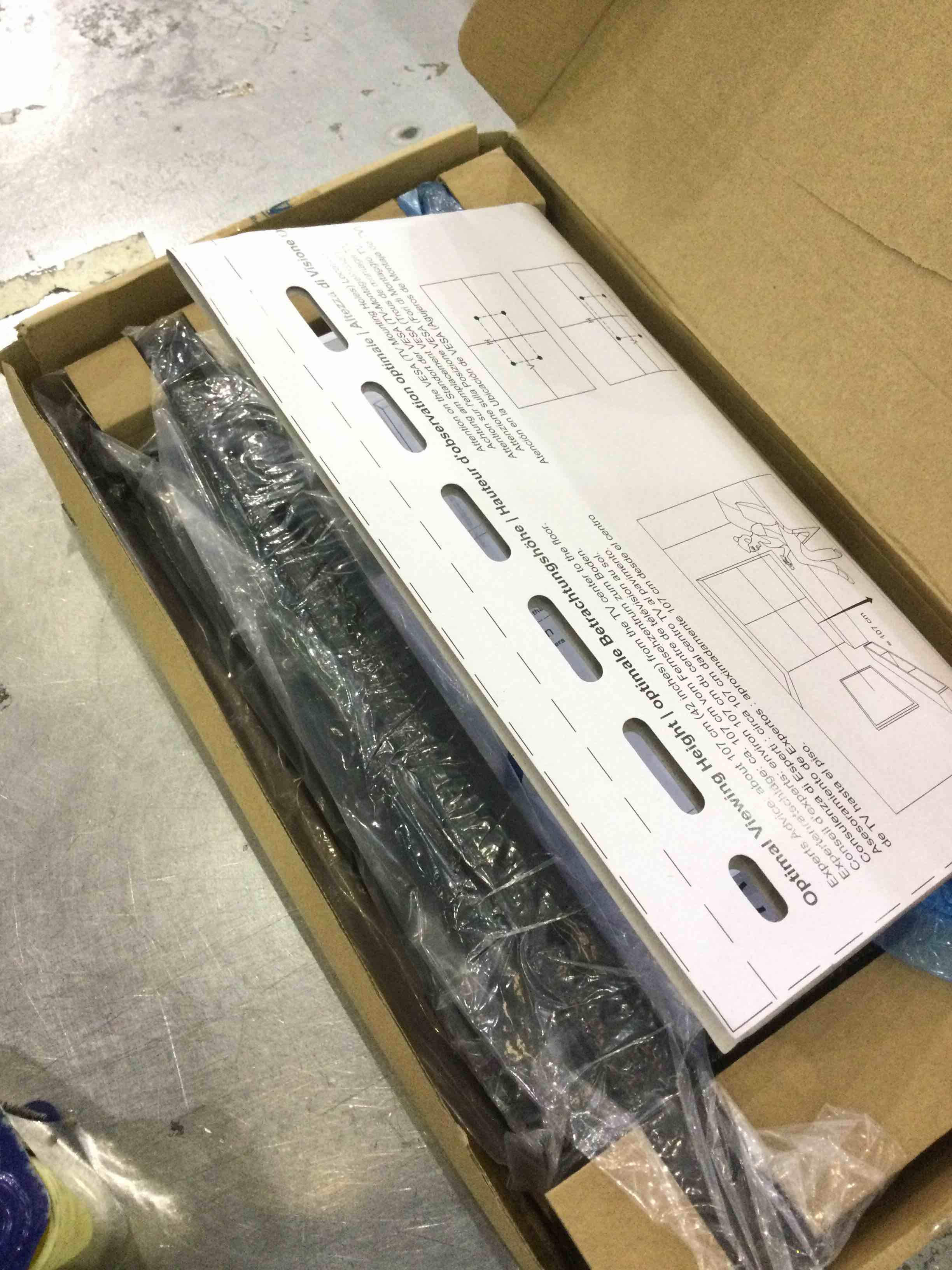 https://s3.amazonaws.com/lotting-images-prod/BargainHunt/EXS01310851_1710516838889.jpeg