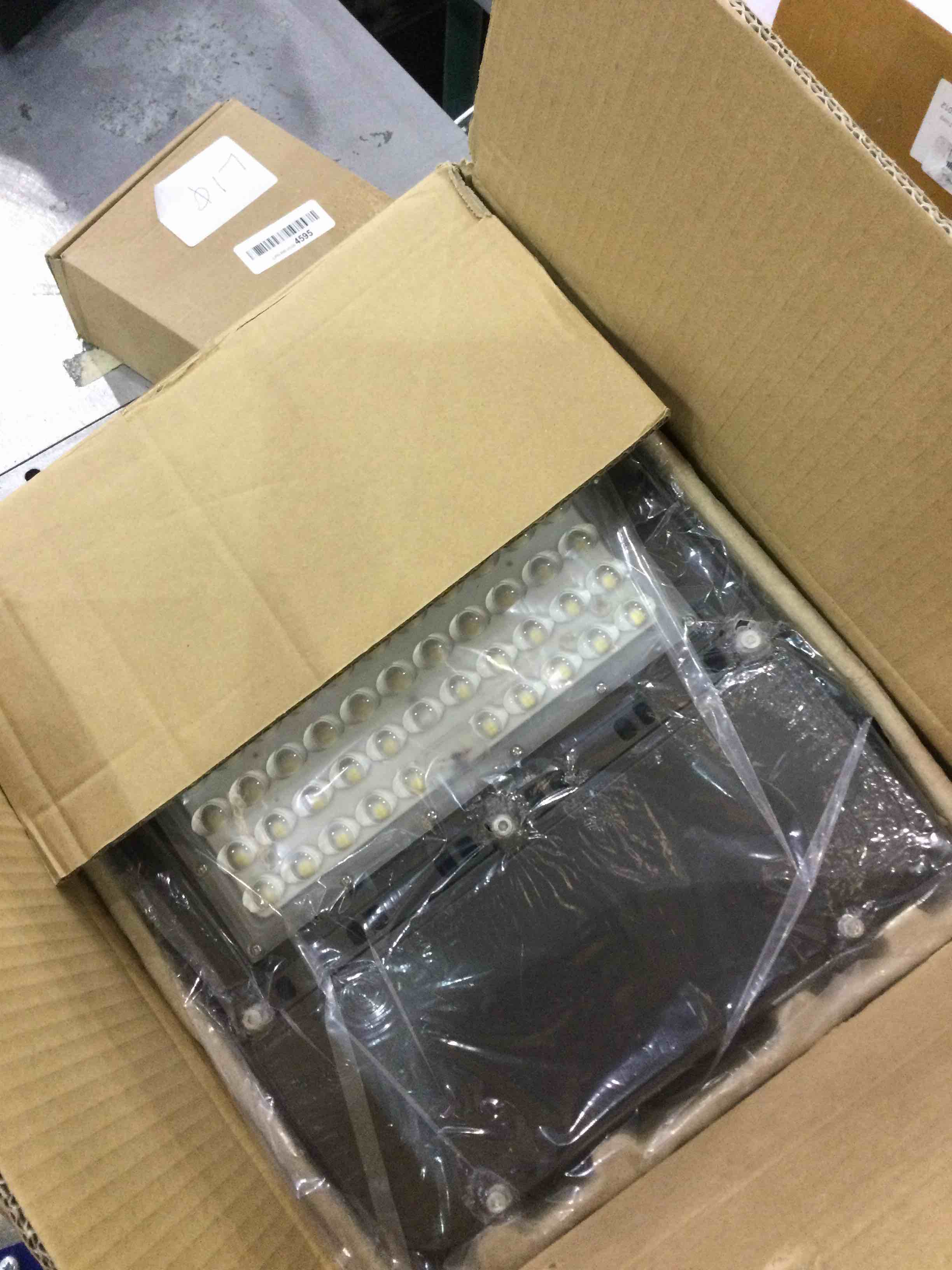 https://s3.amazonaws.com/lotting-images-prod/BargainHunt/EXS01310993_1710852302702.jpeg