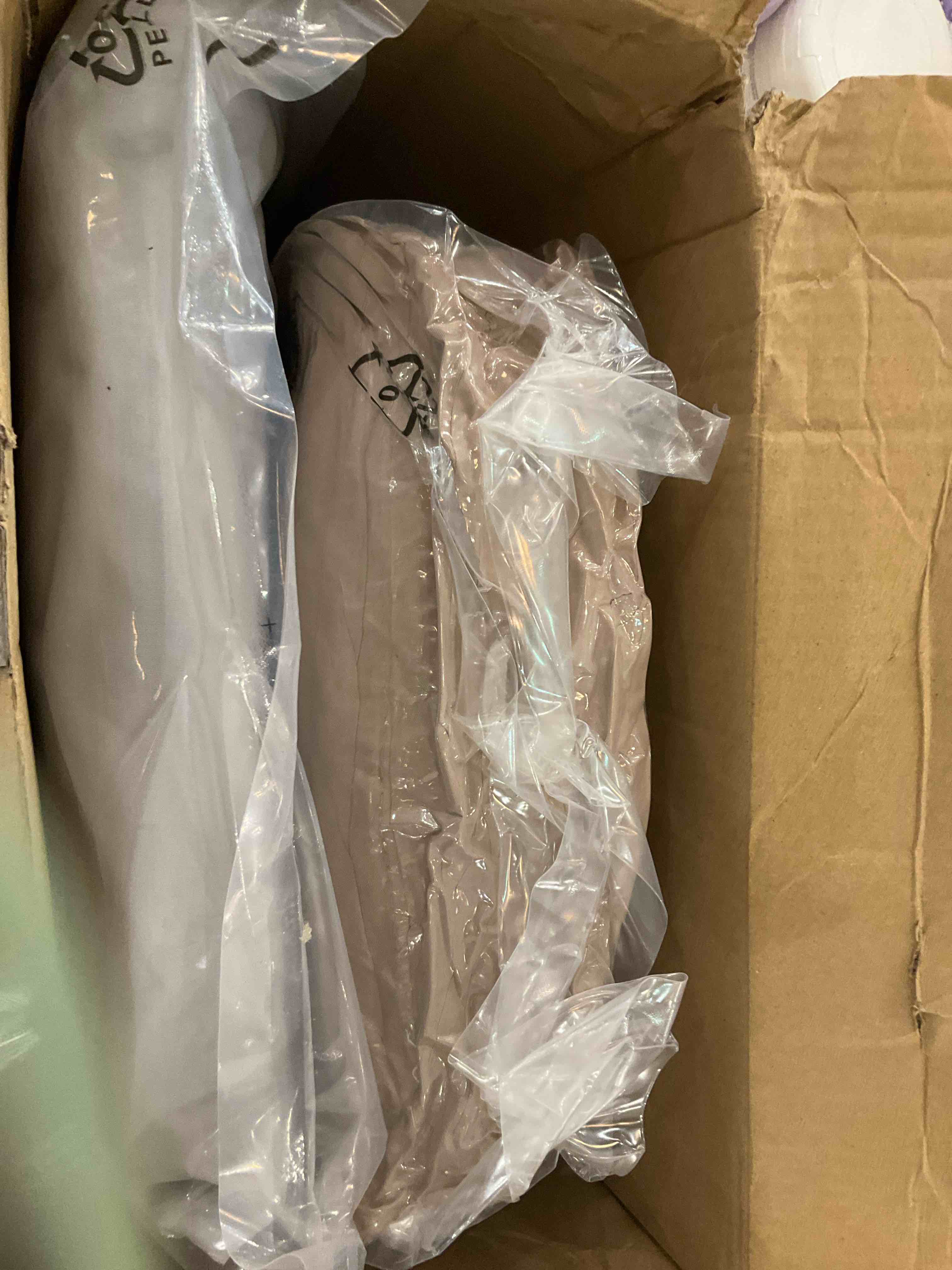 https://s3.amazonaws.com/lotting-images-prod/BargainHunt/EXS01311173_1711040764468.jpeg