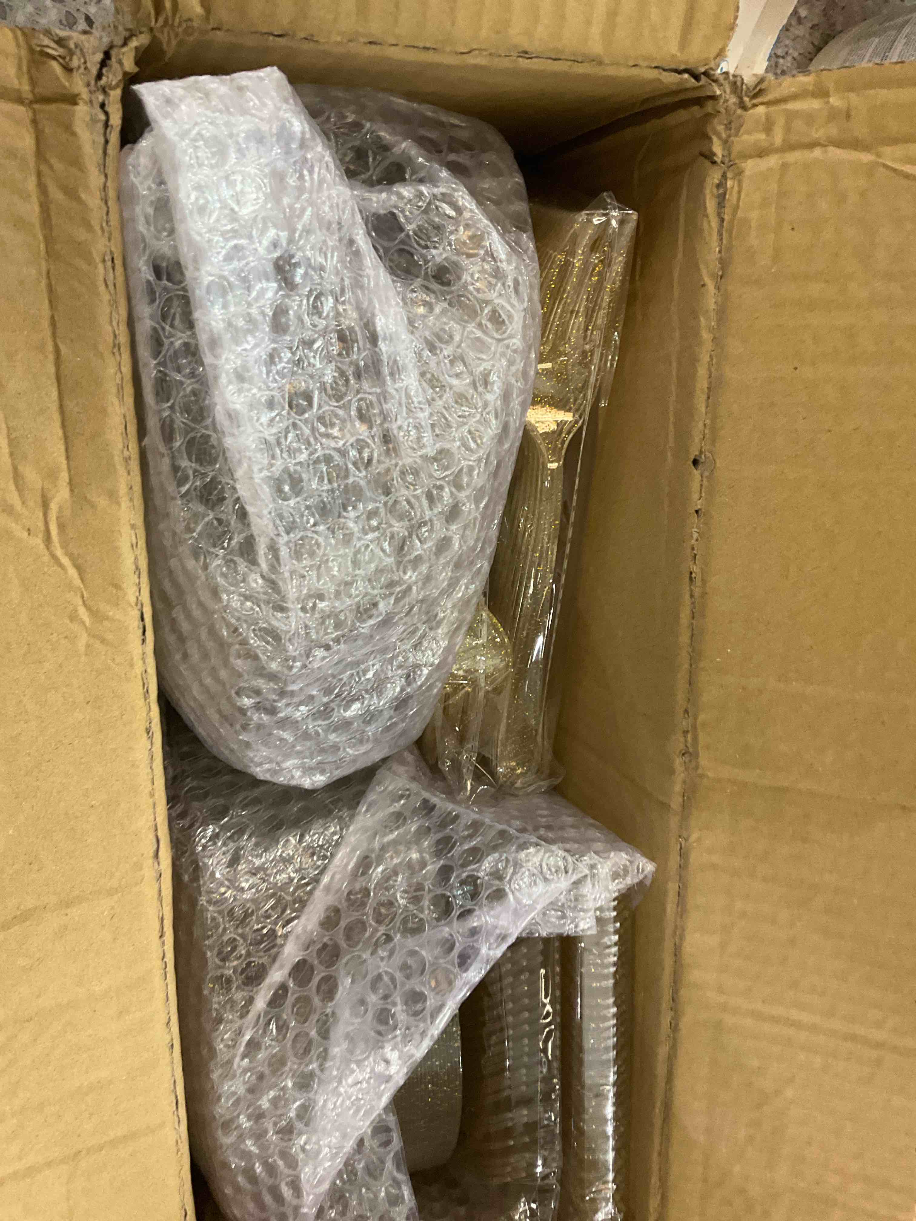 https://s3.amazonaws.com/lotting-images-prod/BargainHunt/EXS01311176_1711041106911.jpeg
