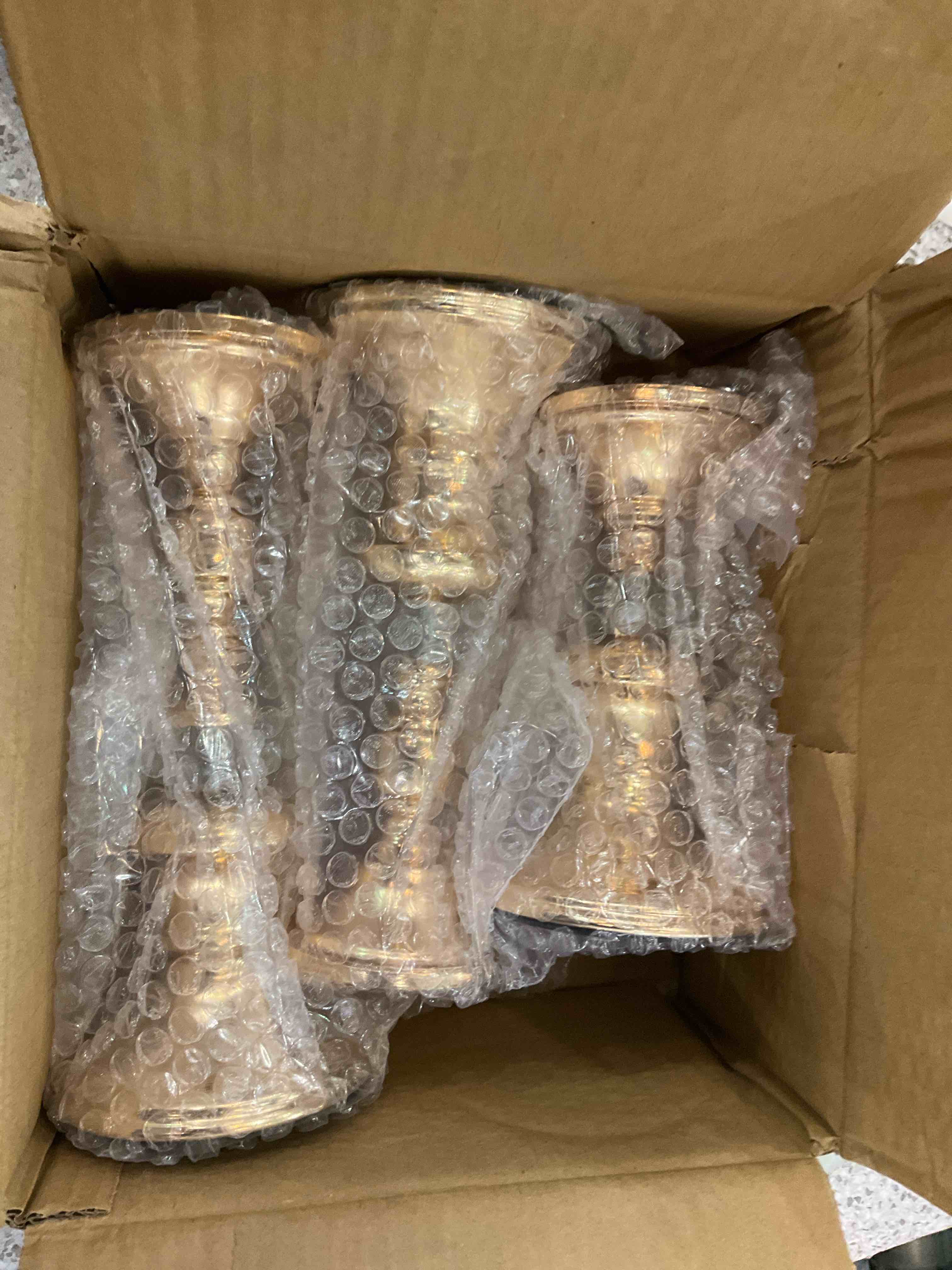 https://s3.amazonaws.com/lotting-images-prod/BargainHunt/EXS01311197_1711045916451.jpeg