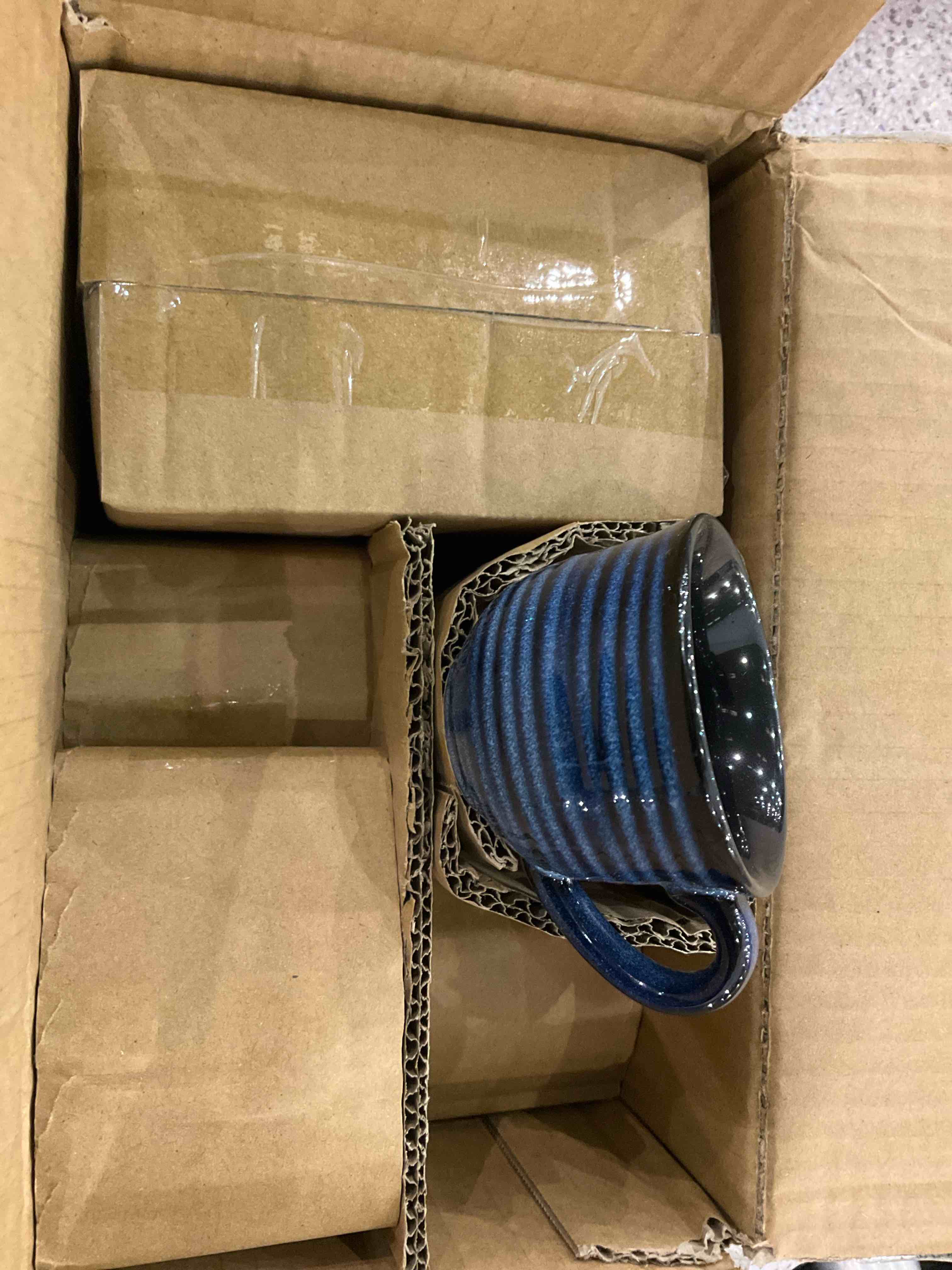 https://s3.amazonaws.com/lotting-images-prod/BargainHunt/EXS01311242_1711110759133.jpeg