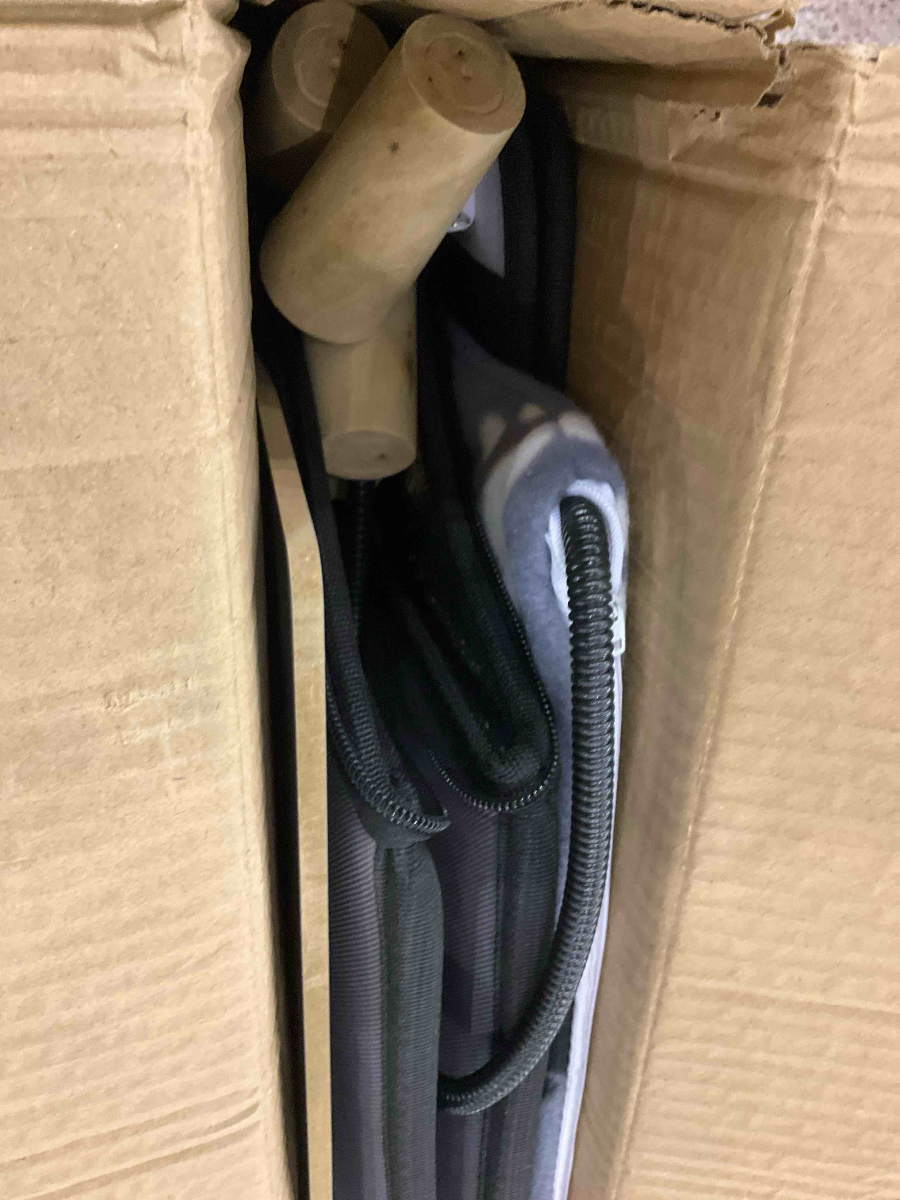 https://s3.amazonaws.com/lotting-images-prod/BargainHunt/EXS01311246_1711111249263.jpeg