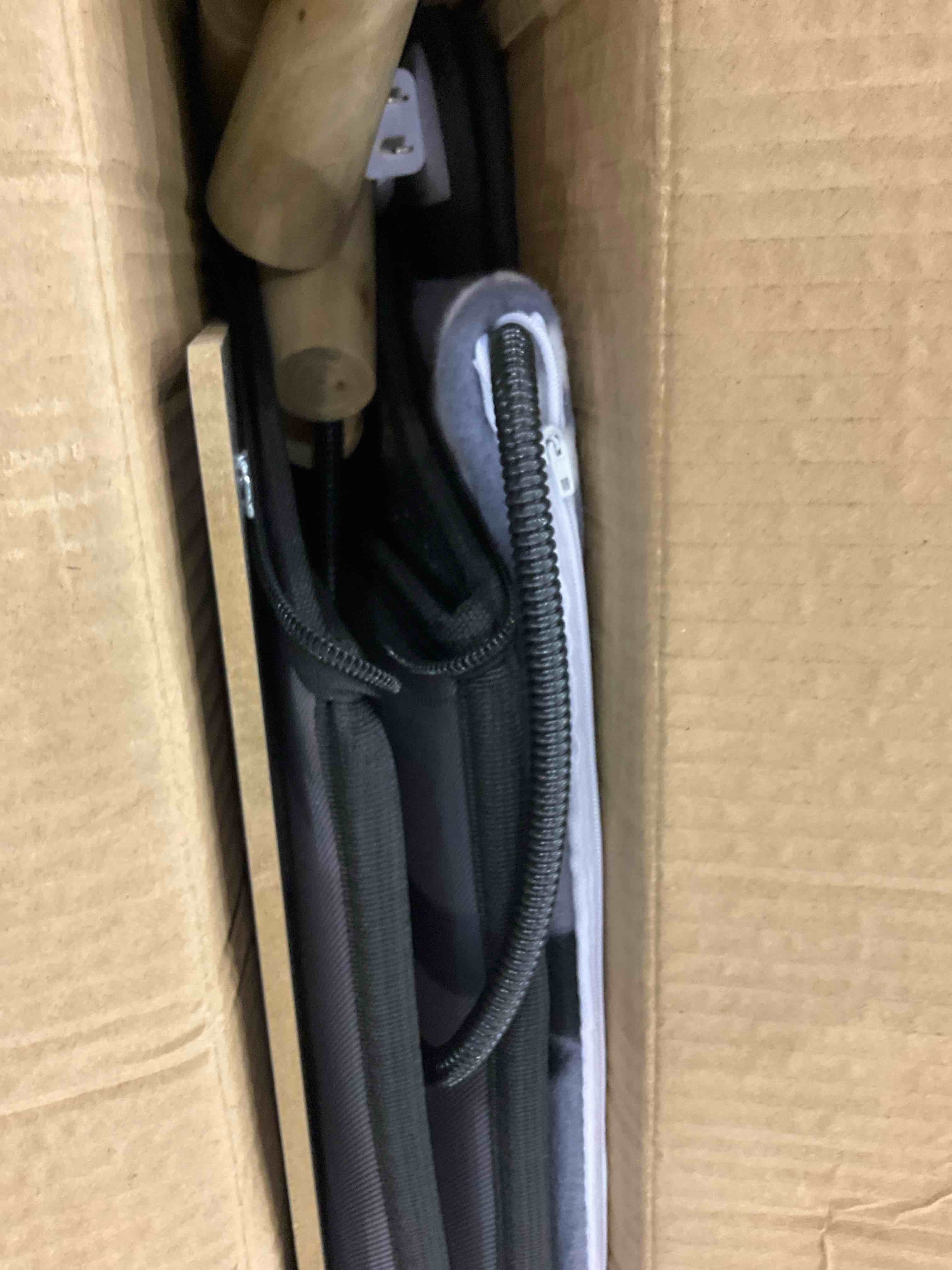 https://s3.amazonaws.com/lotting-images-prod/BargainHunt/EXS01311246_1711111251420.jpeg