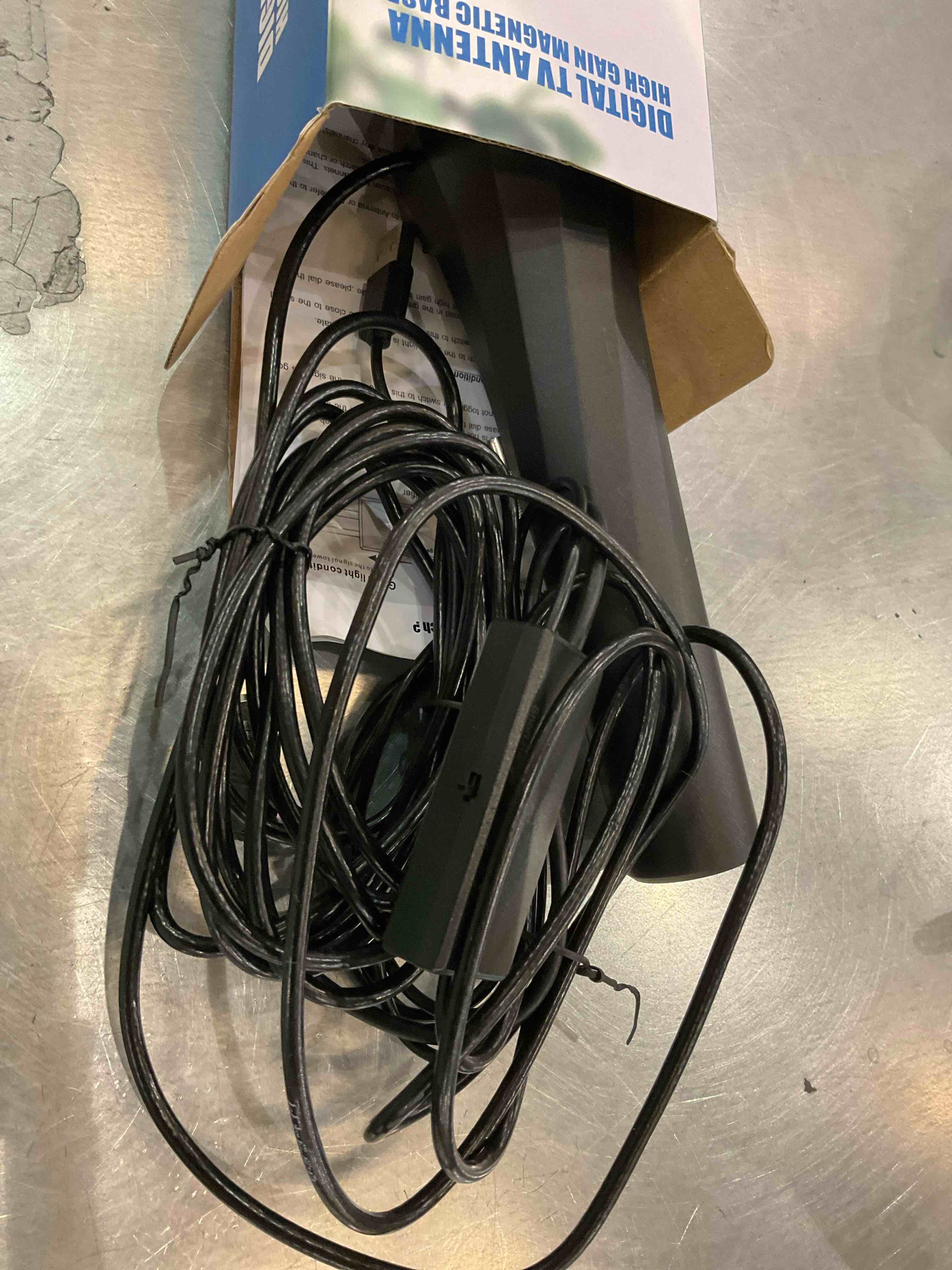 https://s3.amazonaws.com/lotting-images-prod/BargainHunt/EXS01311670_1712849122341.jpeg
