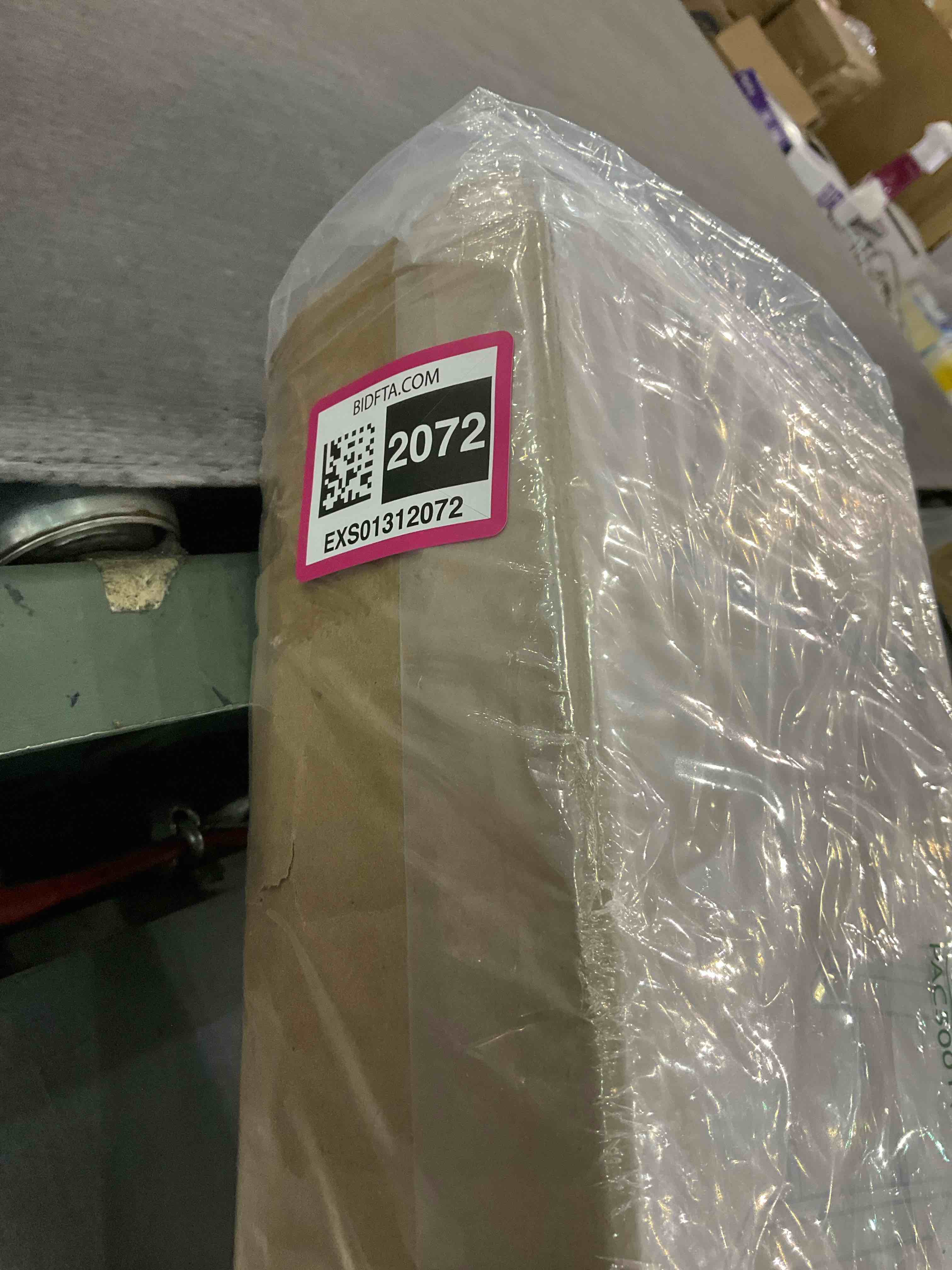 https://s3.amazonaws.com/lotting-images-prod/BargainHunt/EXS01312072_1710330621968.jpeg