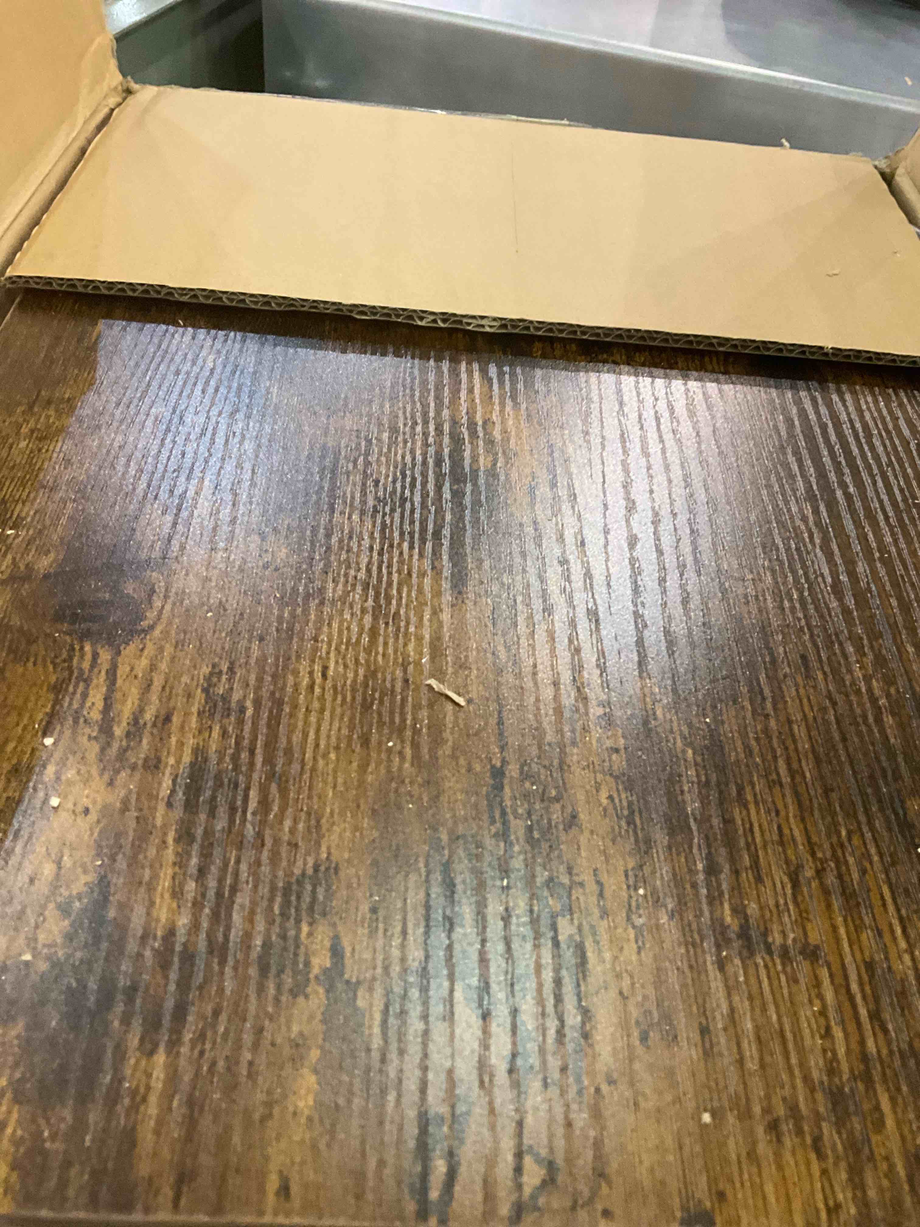https://s3.amazonaws.com/lotting-images-prod/BargainHunt/EXS01312320_1710419714150.jpeg