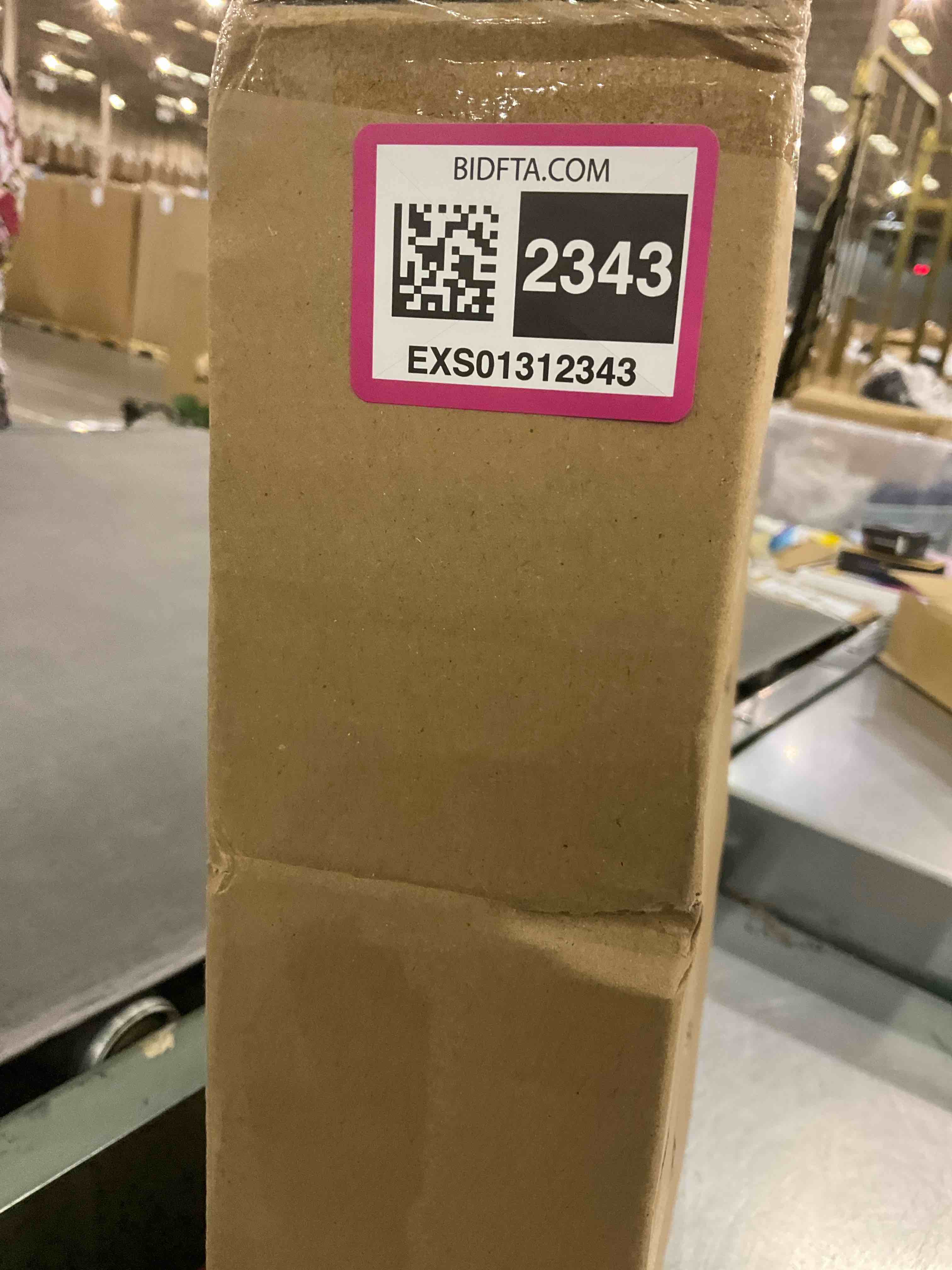 https://s3.amazonaws.com/lotting-images-prod/BargainHunt/EXS01312343_1710425585363.jpeg