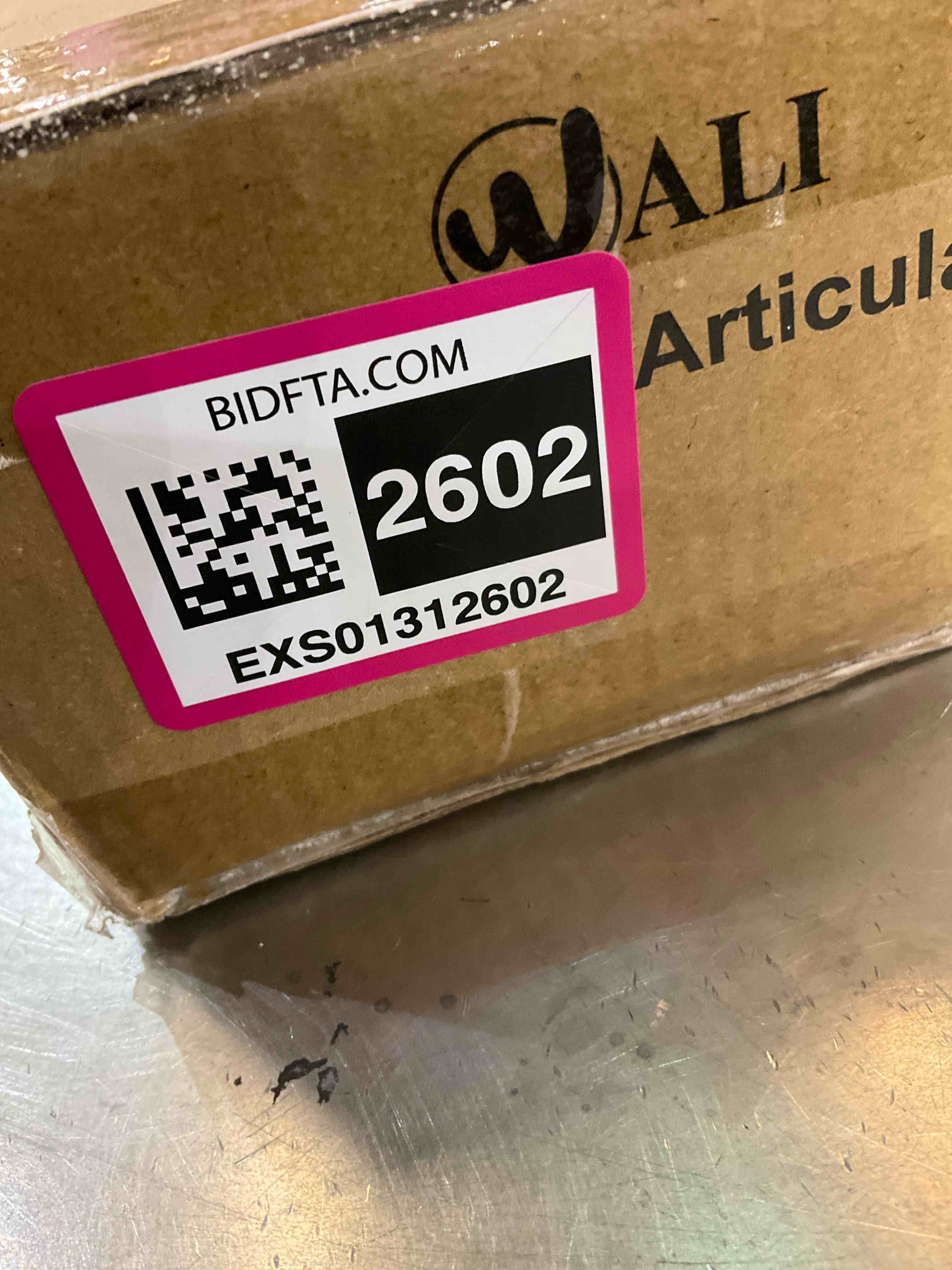 https://s3.amazonaws.com/lotting-images-prod/BargainHunt/EXS01312602_1710437412690.jpeg