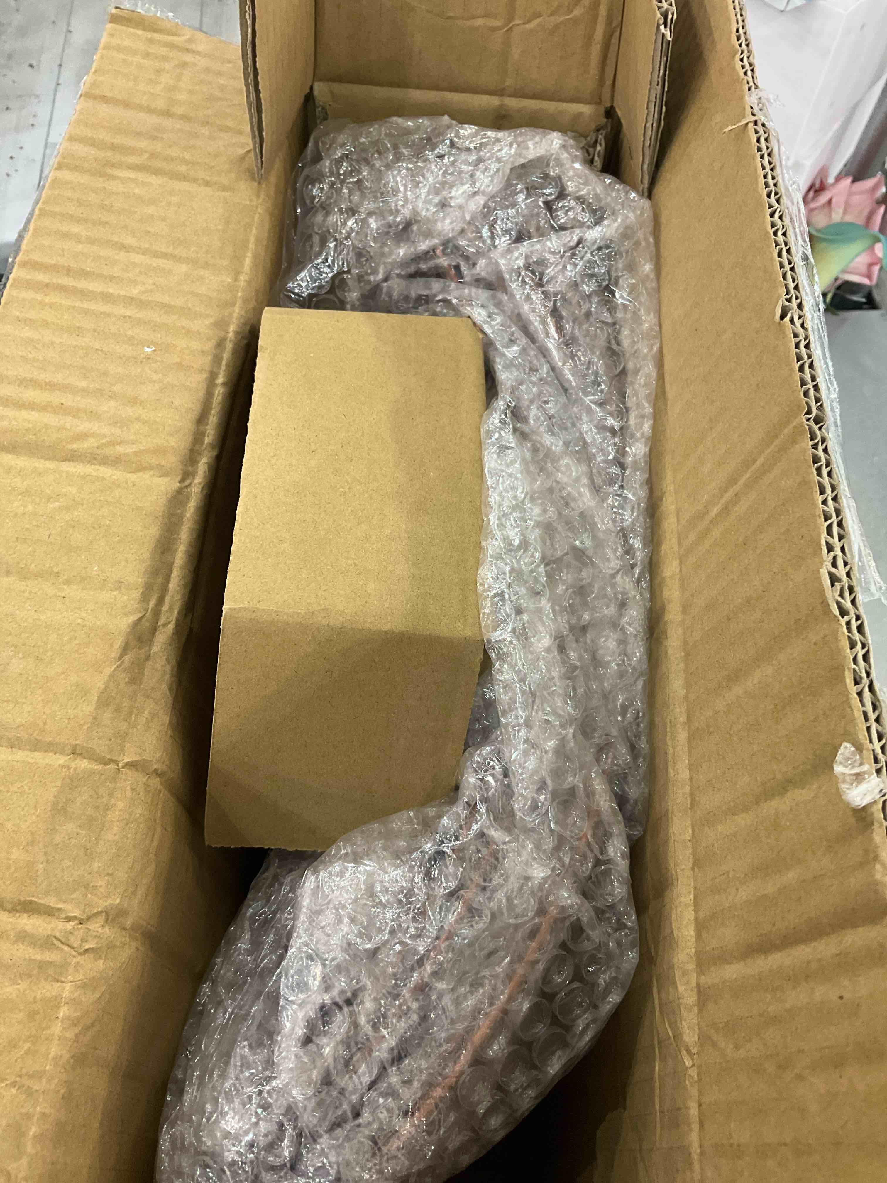 https://s3.amazonaws.com/lotting-images-prod/BargainHunt/EXS01312716_1710521544171.jpeg