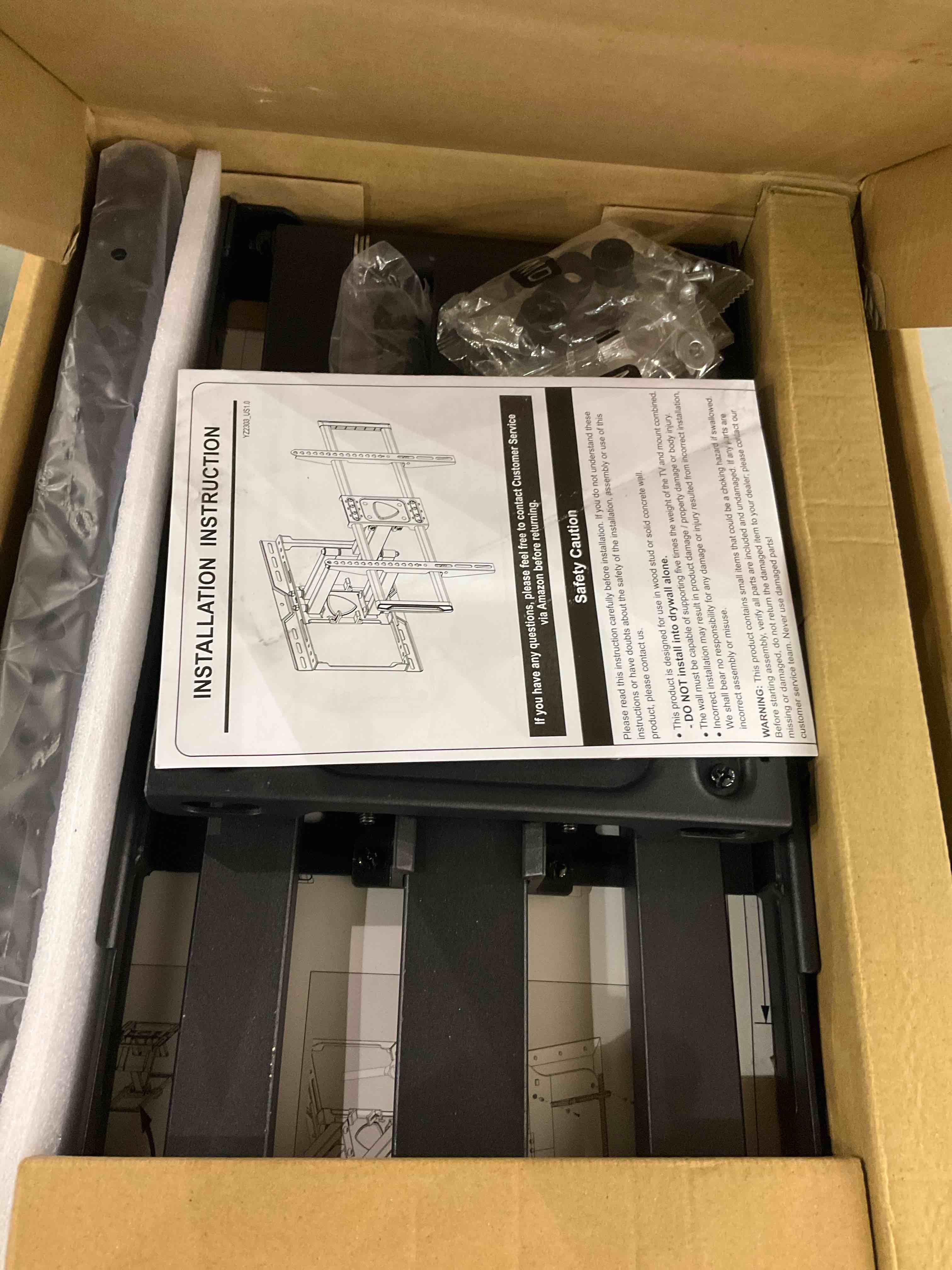 https://s3.amazonaws.com/lotting-images-prod/BargainHunt/EXS01312734_1710524369038.jpeg