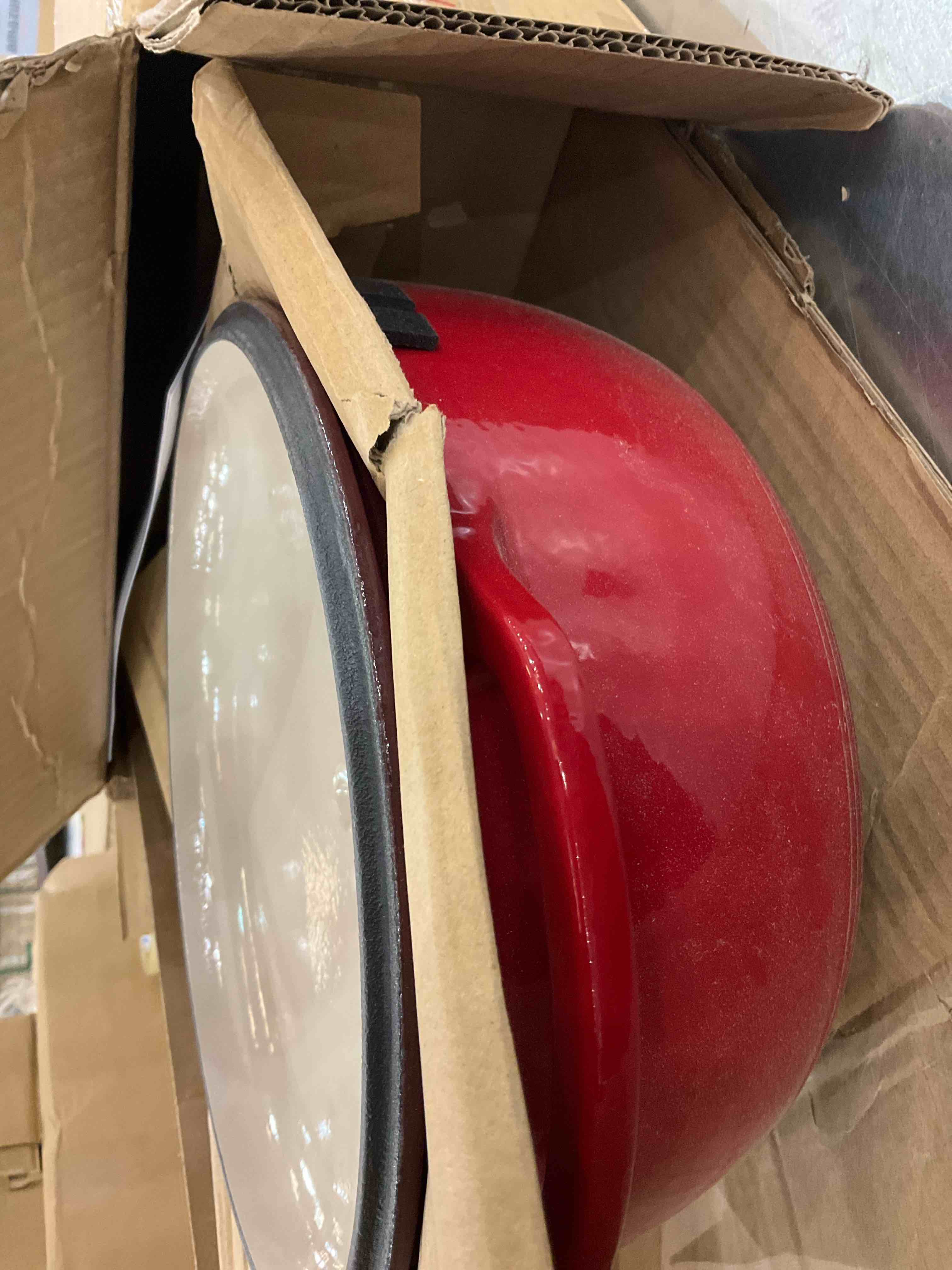 https://s3.amazonaws.com/lotting-images-prod/BargainHunt/EXS01312818_1710775993500.jpeg