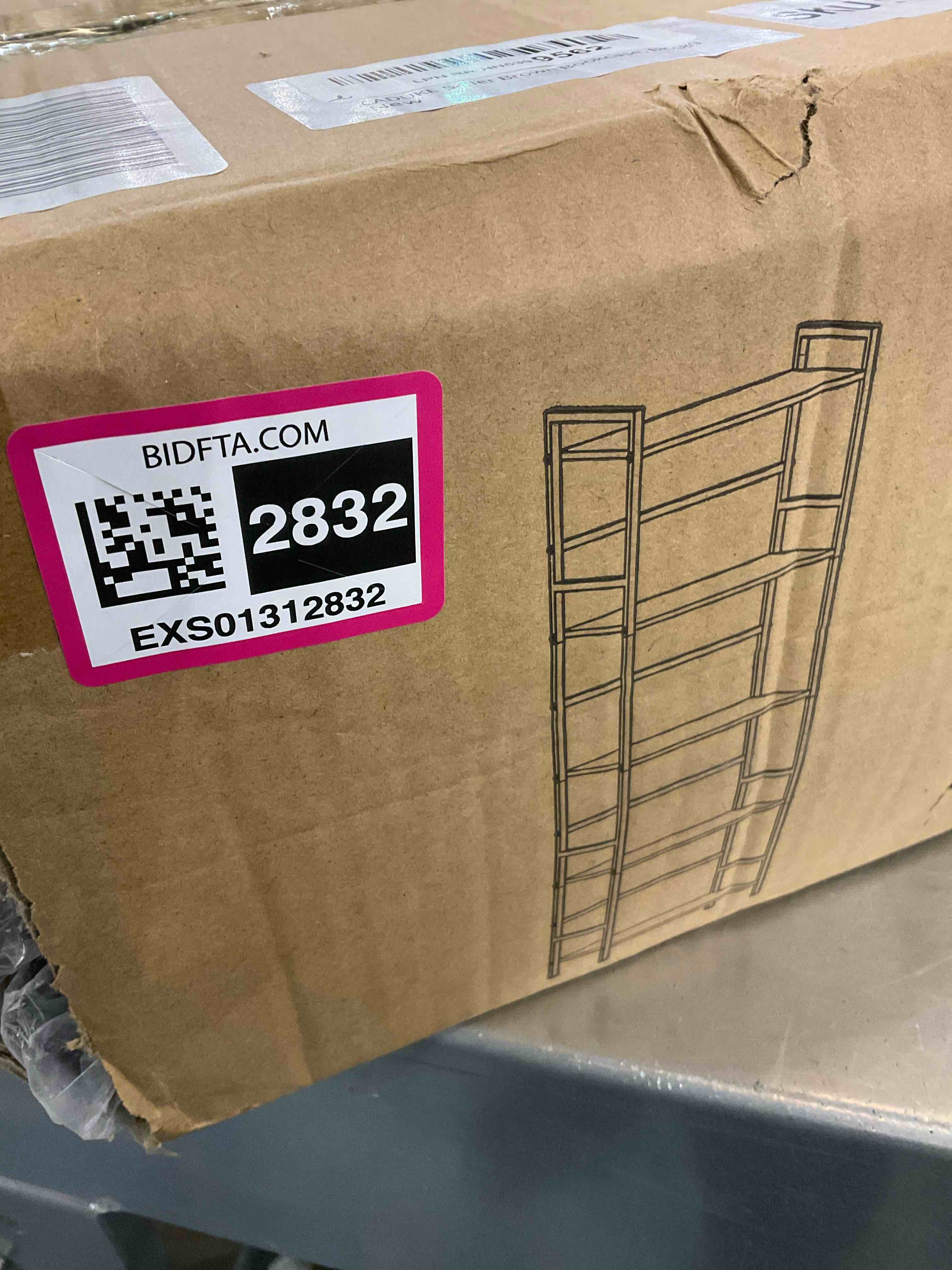 https://s3.amazonaws.com/lotting-images-prod/BargainHunt/EXS01312832_1710781000605.jpeg