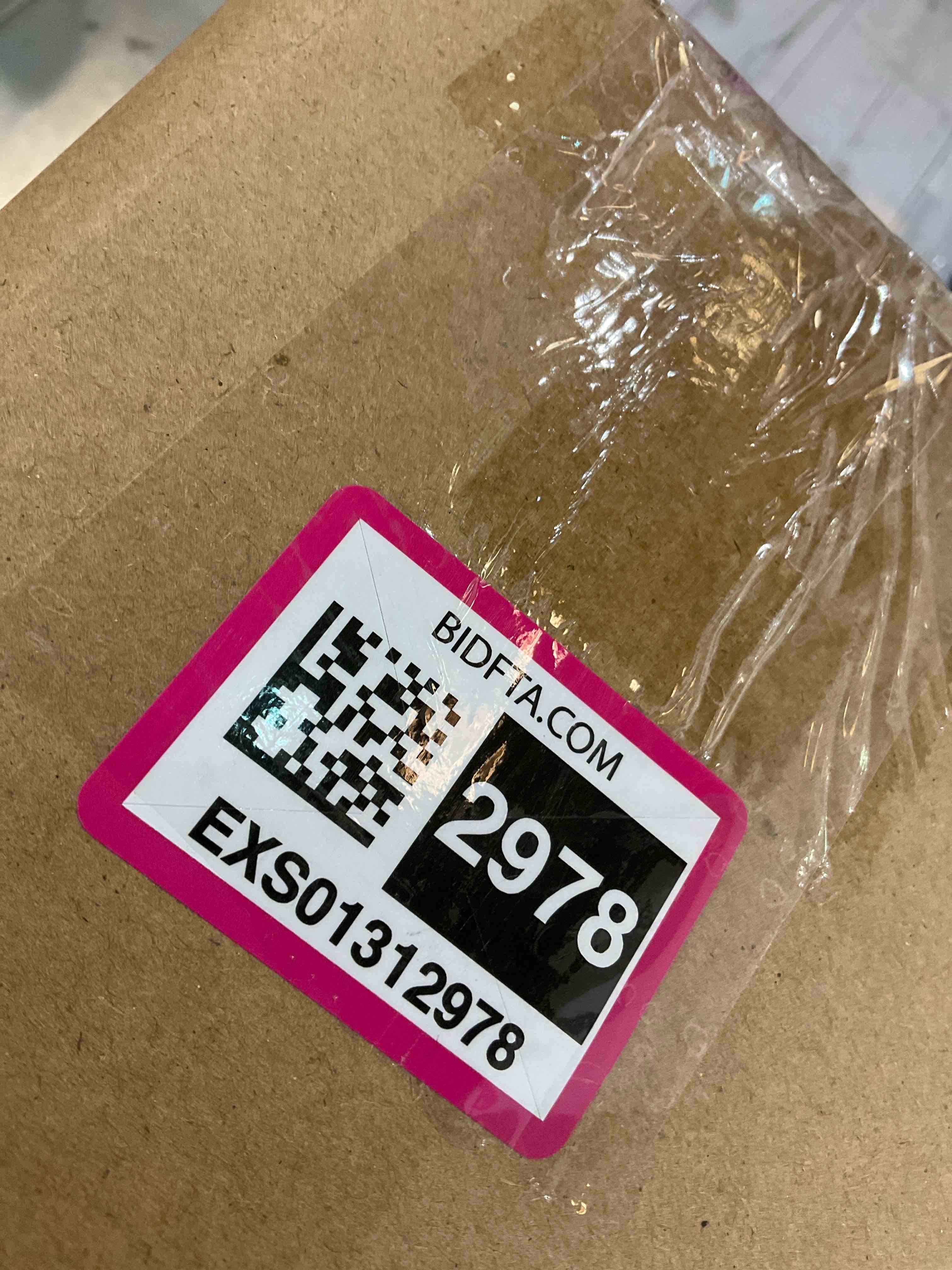 https://s3.amazonaws.com/lotting-images-prod/BargainHunt/EXS01312978_1710868893299.jpeg