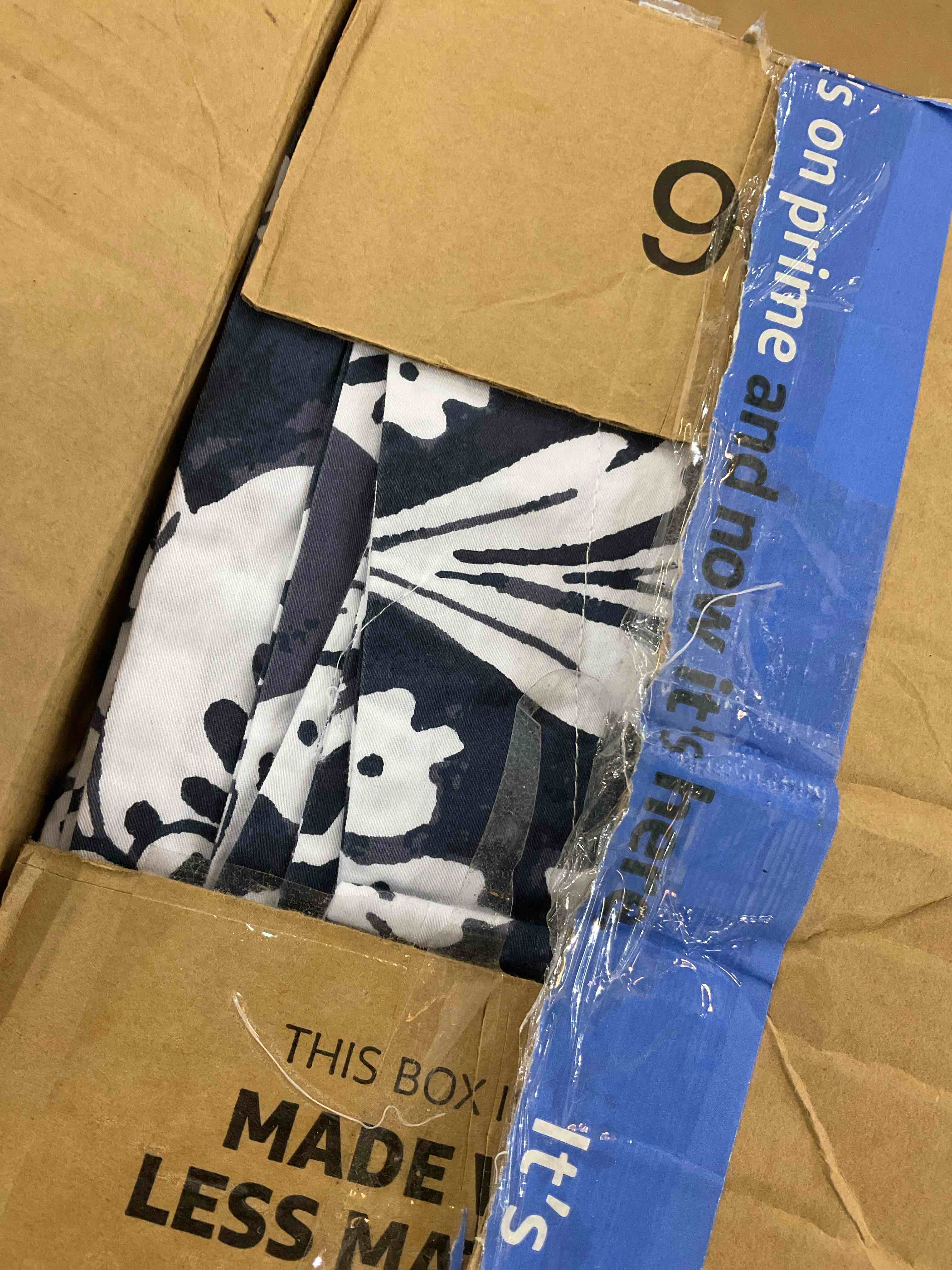 https://s3.amazonaws.com/lotting-images-prod/BargainHunt/EXS01312993_1710870757076.jpeg