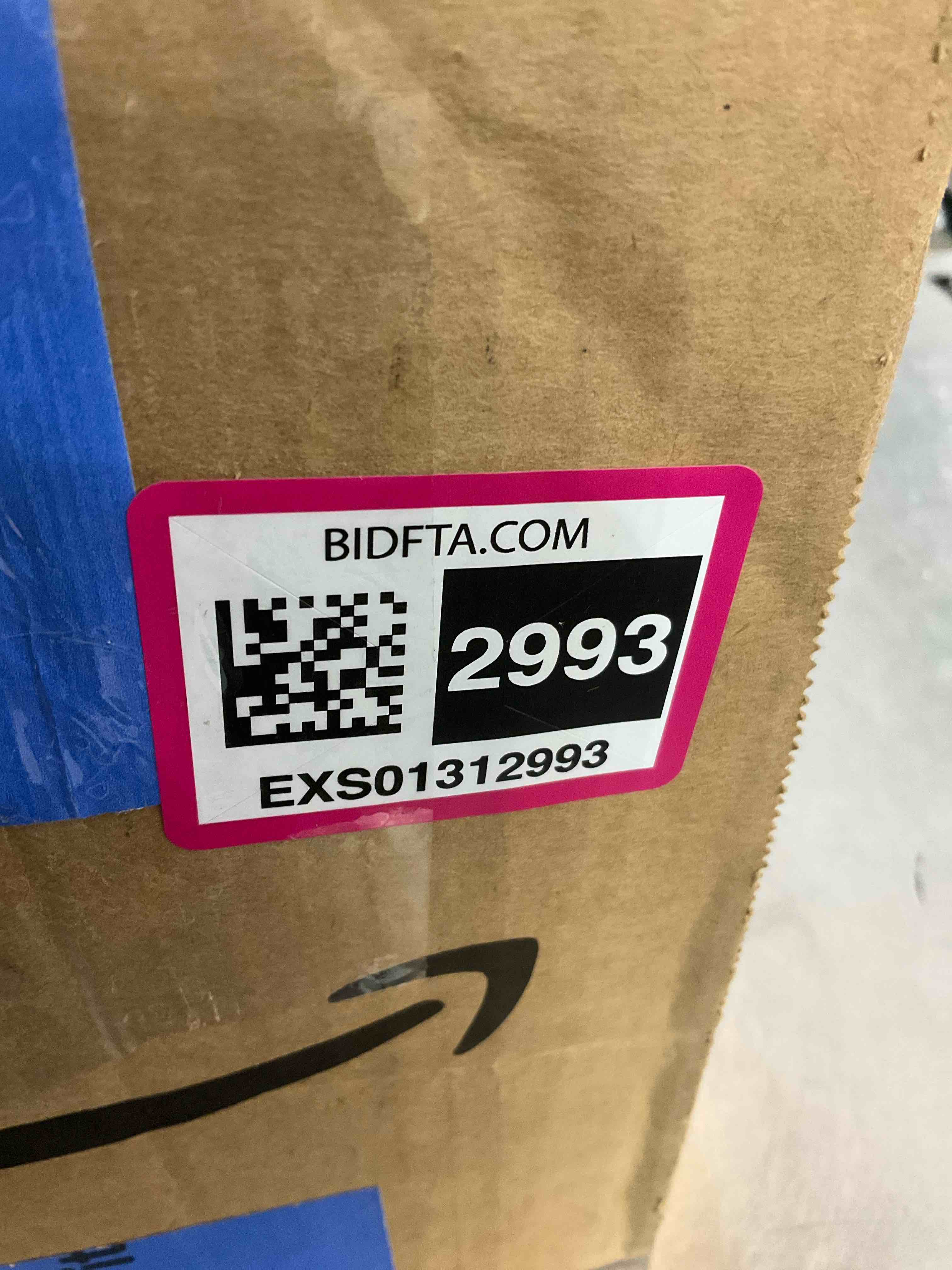 https://s3.amazonaws.com/lotting-images-prod/BargainHunt/EXS01312993_1710870767529.jpeg