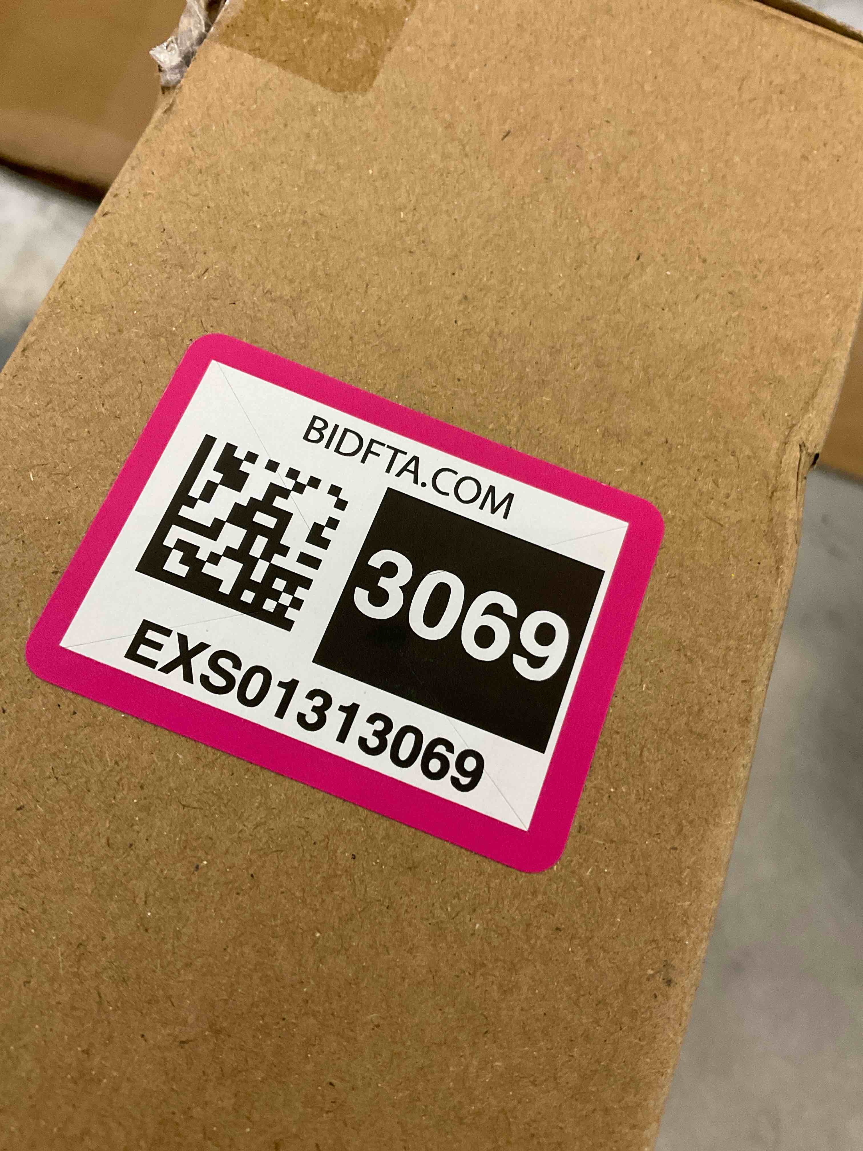 https://s3.amazonaws.com/lotting-images-prod/BargainHunt/EXS01313069_1714158663493.jpeg