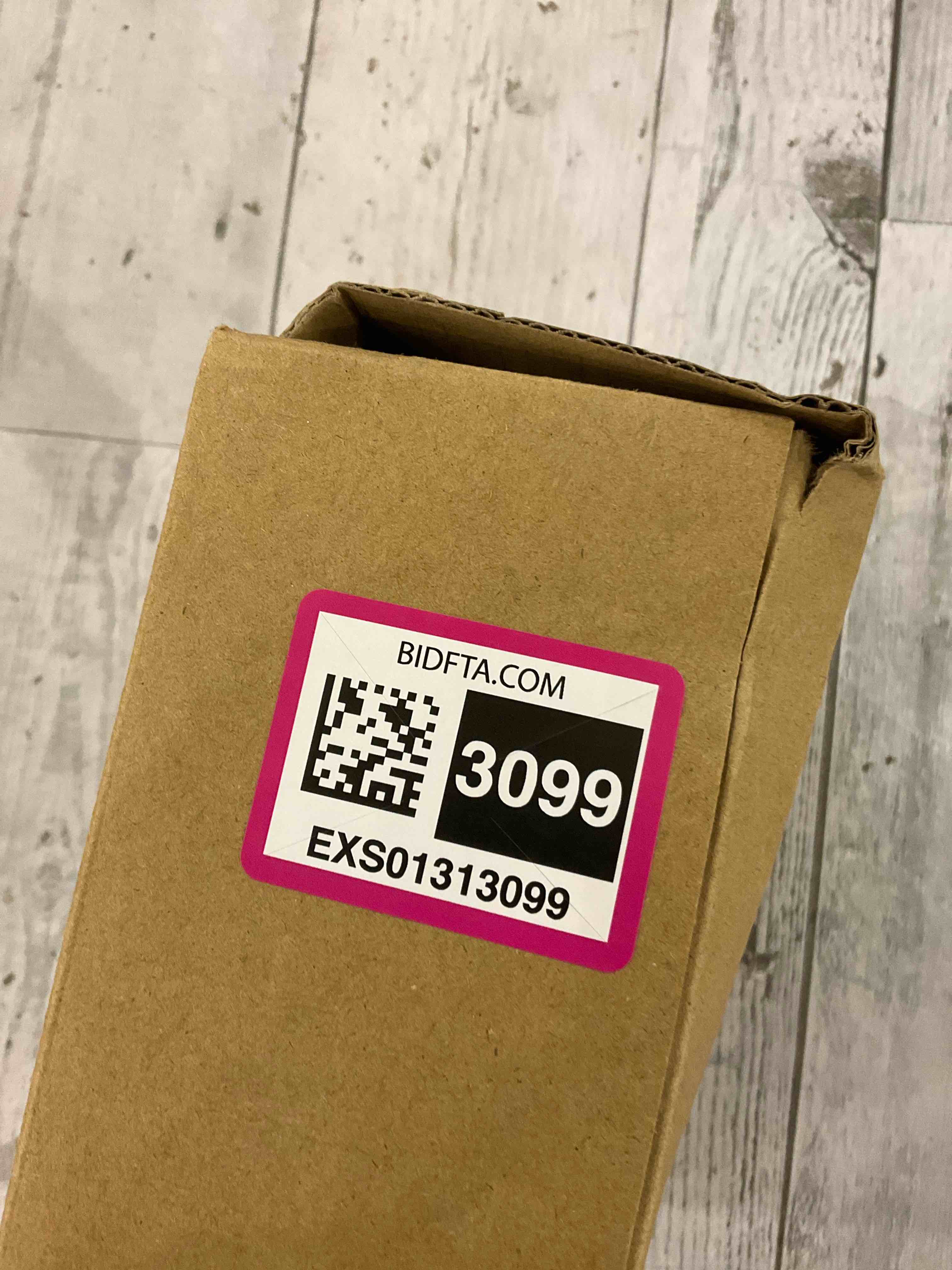 https://s3.amazonaws.com/lotting-images-prod/BargainHunt/EXS01313099_1714395109738.jpeg