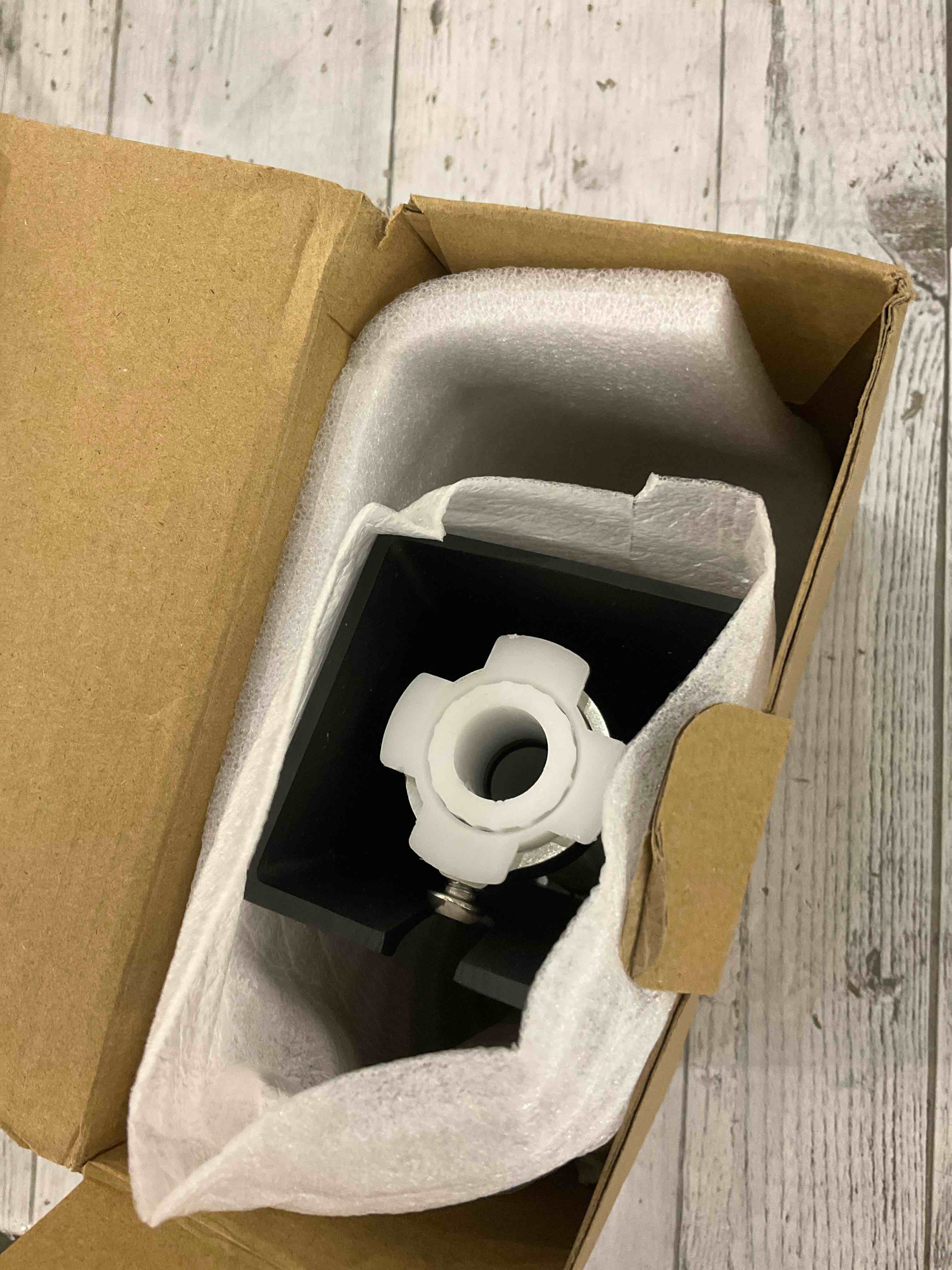 https://s3.amazonaws.com/lotting-images-prod/BargainHunt/EXS01313099_1714395117937.jpeg