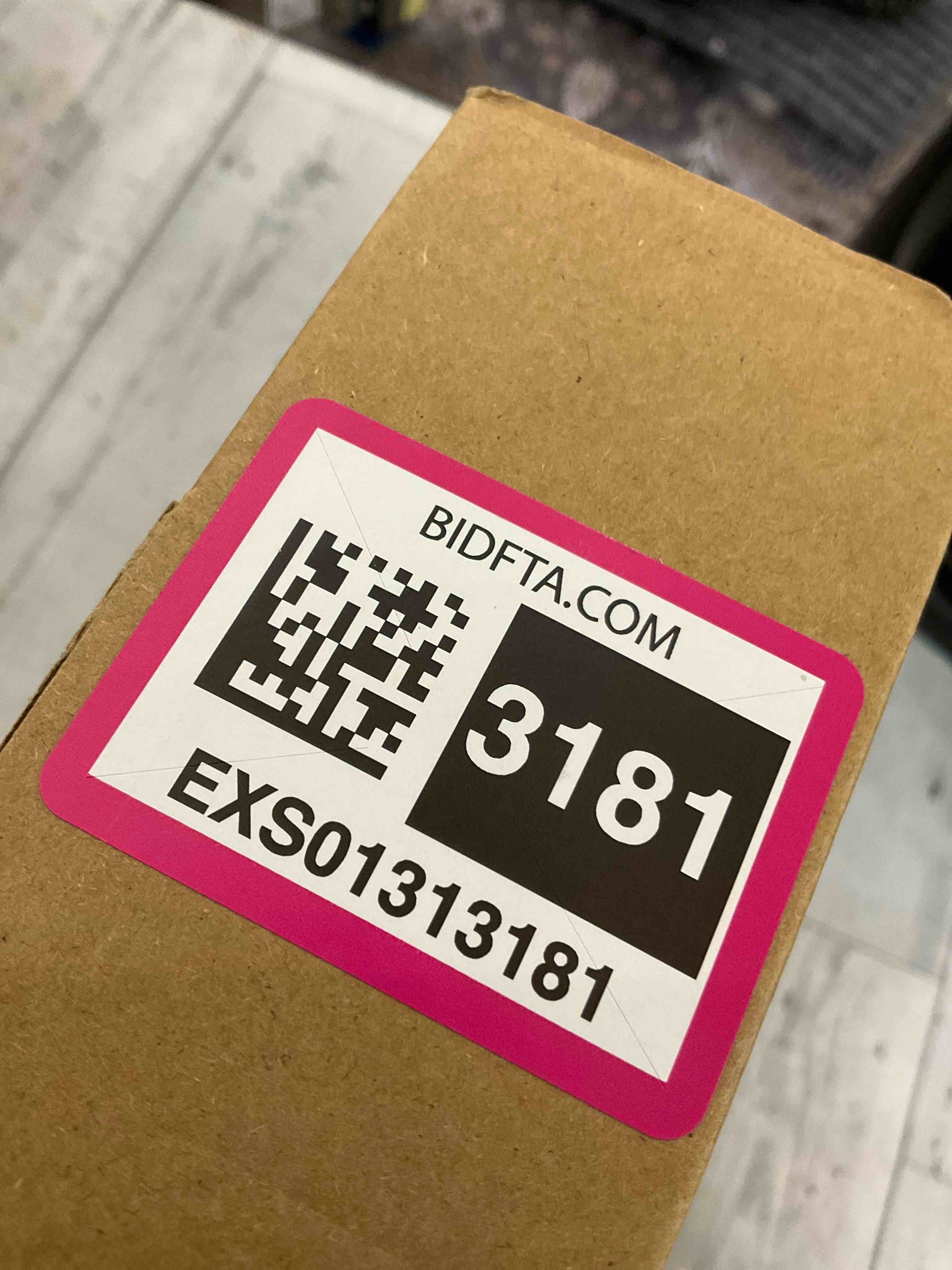 https://s3.amazonaws.com/lotting-images-prod/BargainHunt/EXS01313181_1714411433619.jpeg
