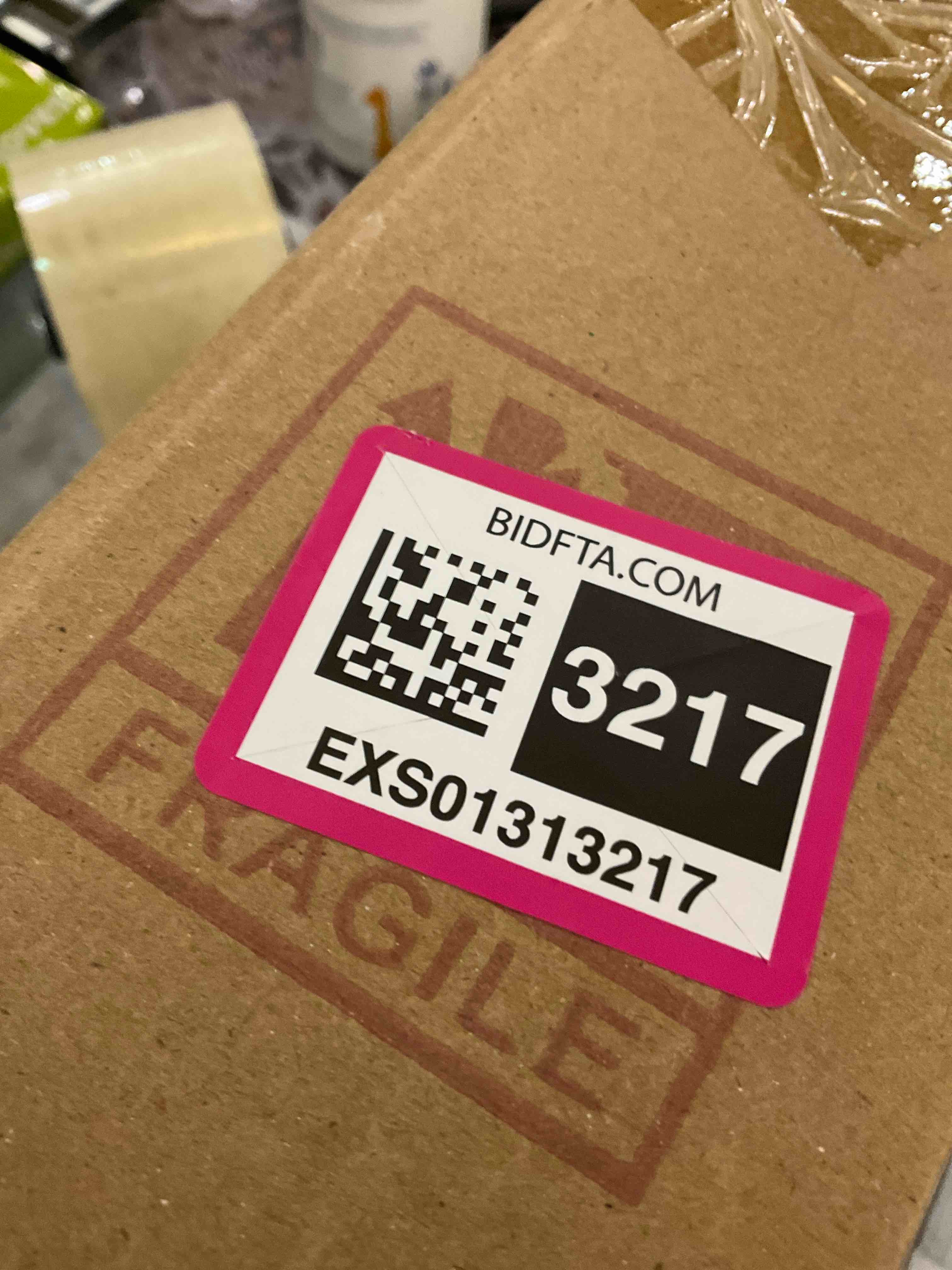 https://s3.amazonaws.com/lotting-images-prod/BargainHunt/EXS01313217_1714417228237.jpeg