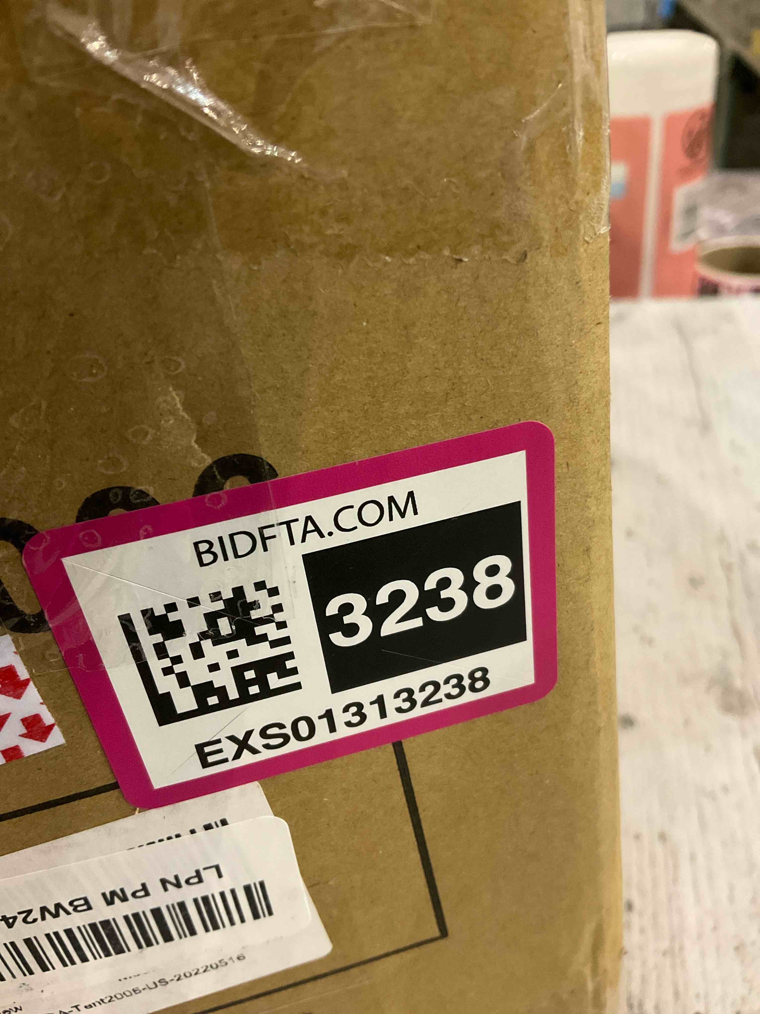 https://s3.amazonaws.com/lotting-images-prod/BargainHunt/EXS01313238_1714478092681.jpeg