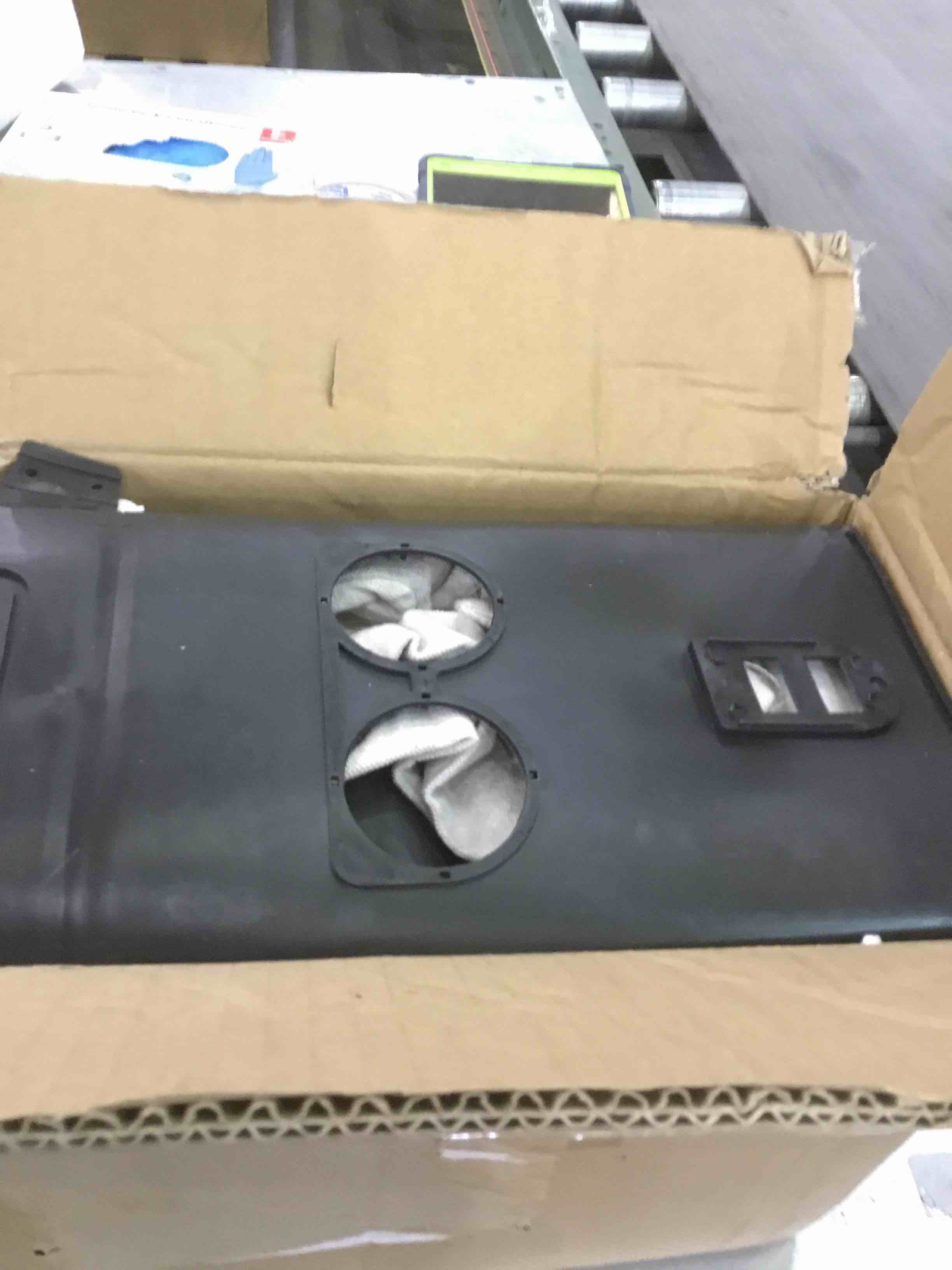 https://s3.amazonaws.com/lotting-images-prod/BargainHunt/EXS01313589_1711122022186.jpeg