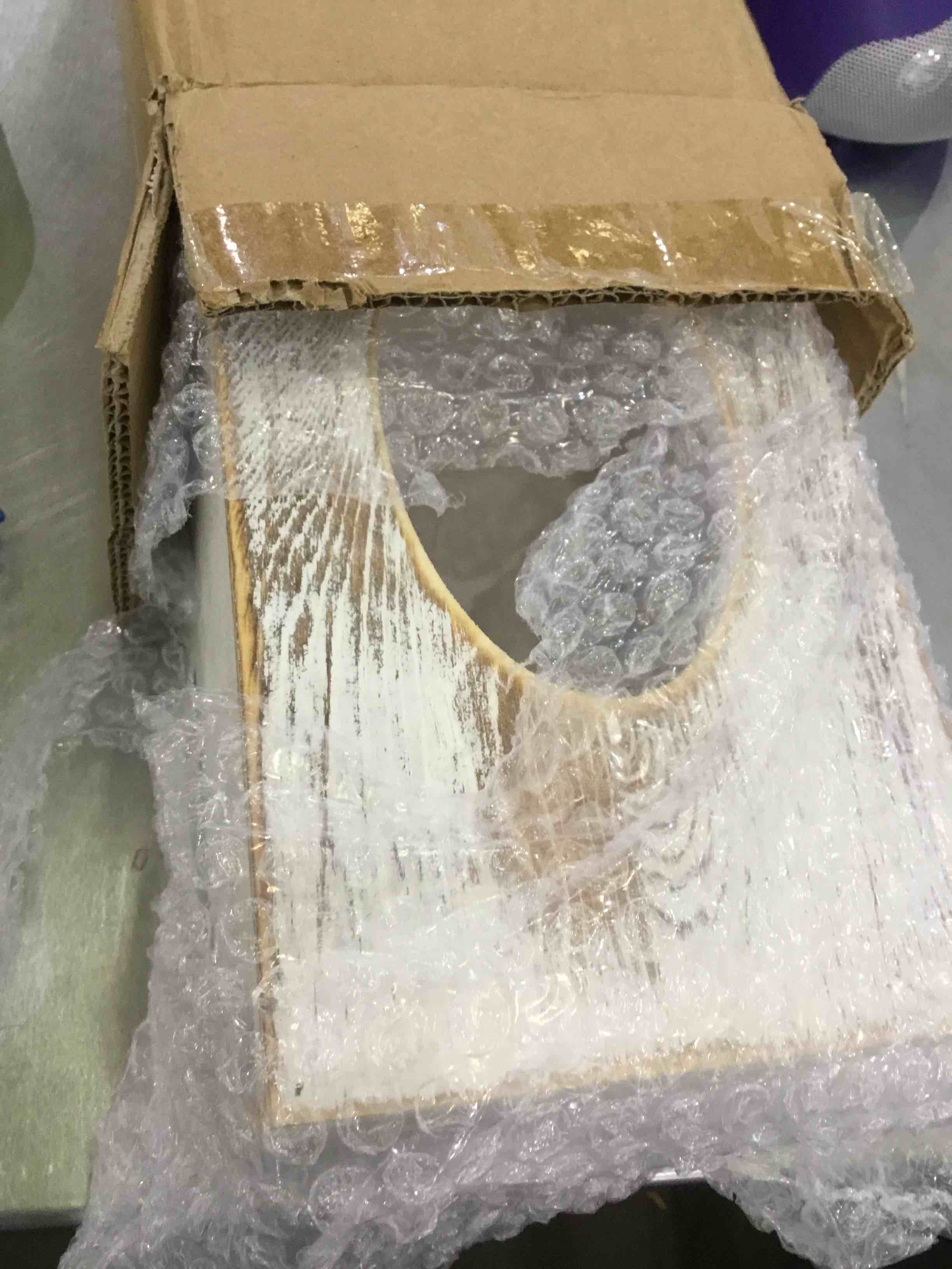 https://s3.amazonaws.com/lotting-images-prod/BargainHunt/EXS01313762_1711386625855.jpeg