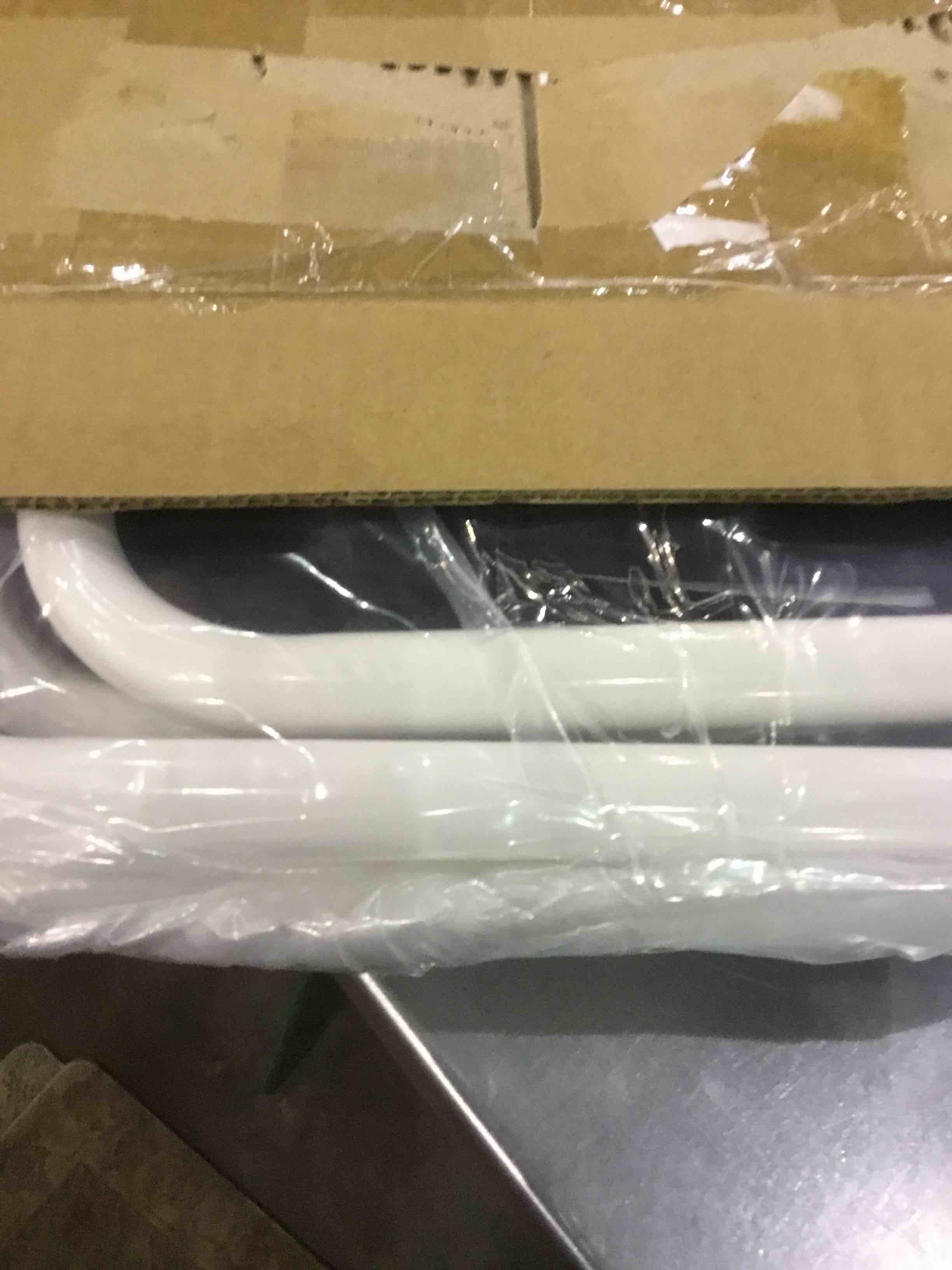 https://s3.amazonaws.com/lotting-images-prod/BargainHunt/EXS01313820_1711454234861.jpeg