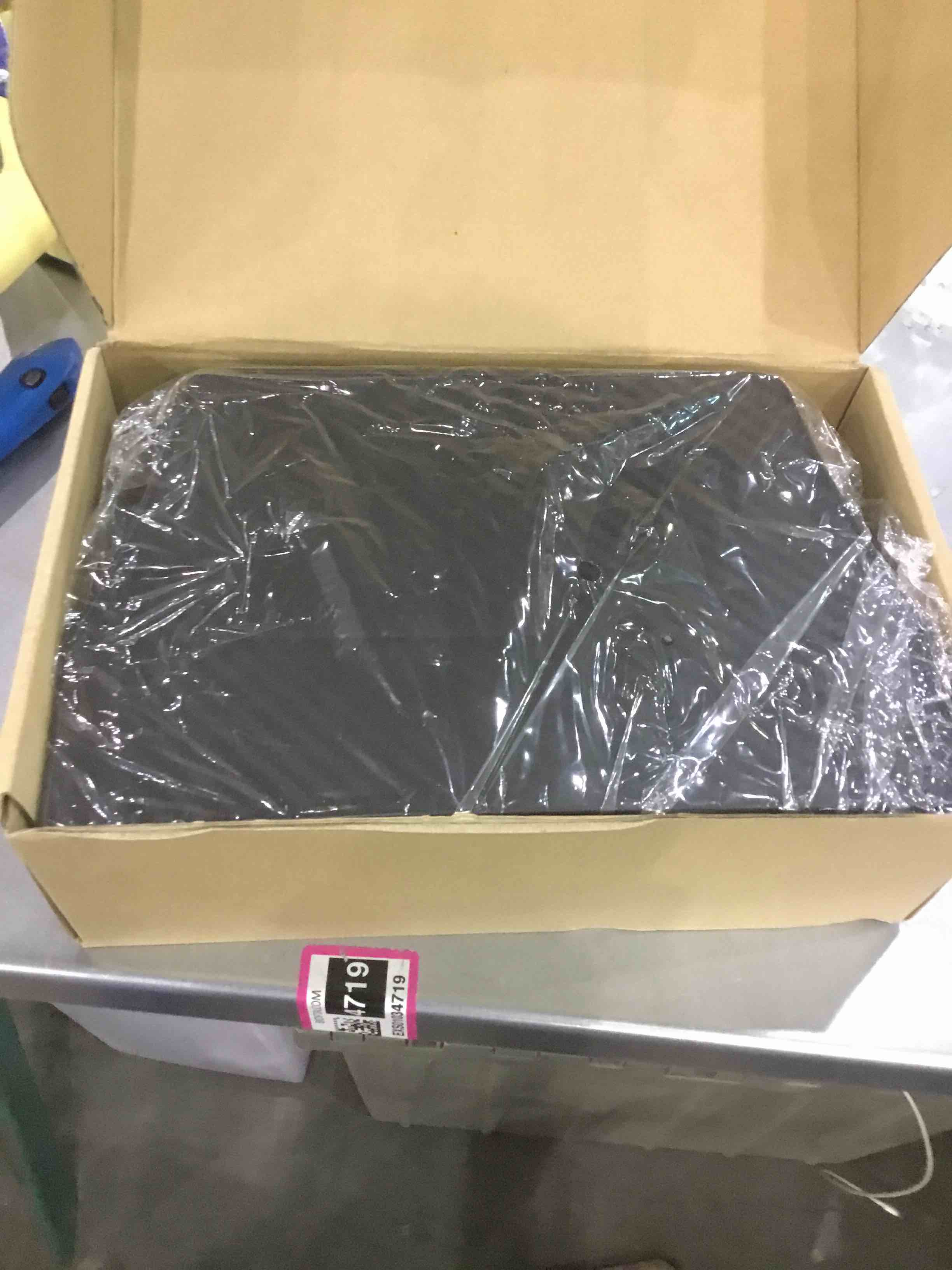 https://s3.amazonaws.com/lotting-images-prod/BargainHunt/EXS01313824_1711454742658.jpeg