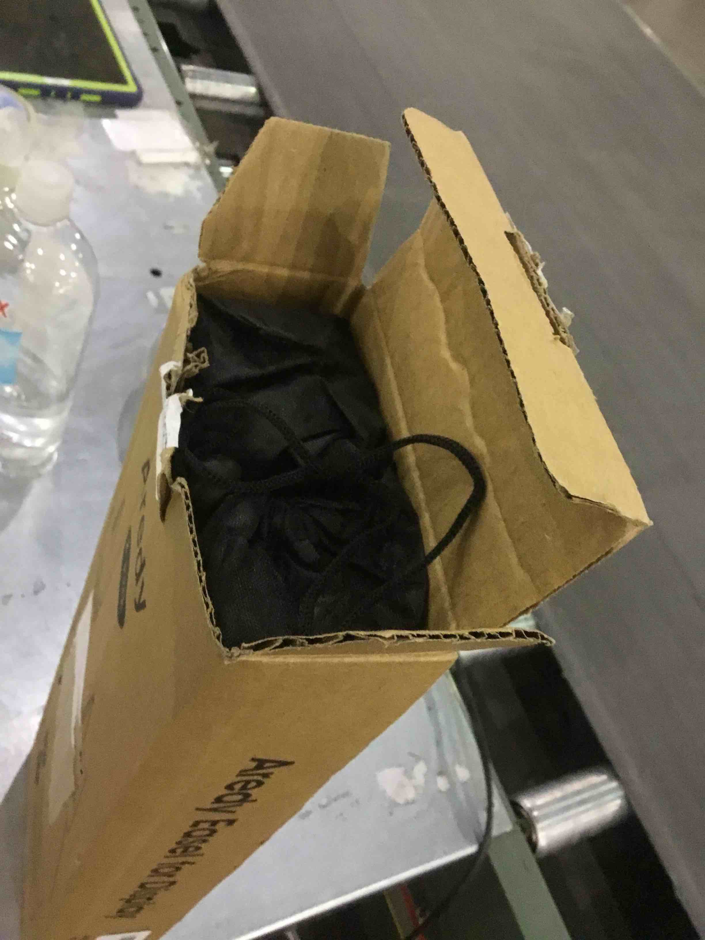 https://s3.amazonaws.com/lotting-images-prod/BargainHunt/EXS01313826_1711454913551.jpeg