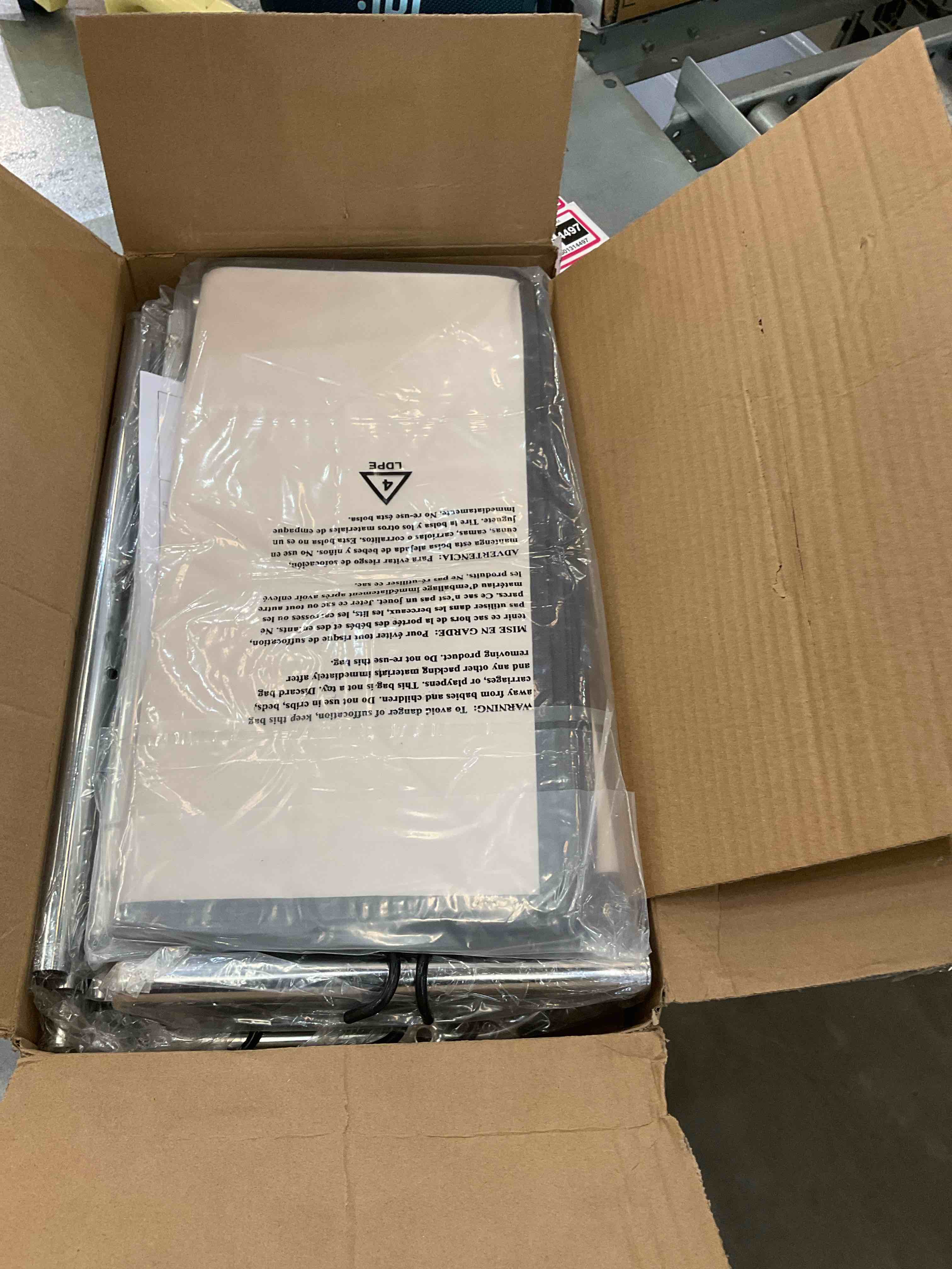 https://s3.amazonaws.com/lotting-images-prod/BargainHunt/EXS01314452_1710266075658.jpeg