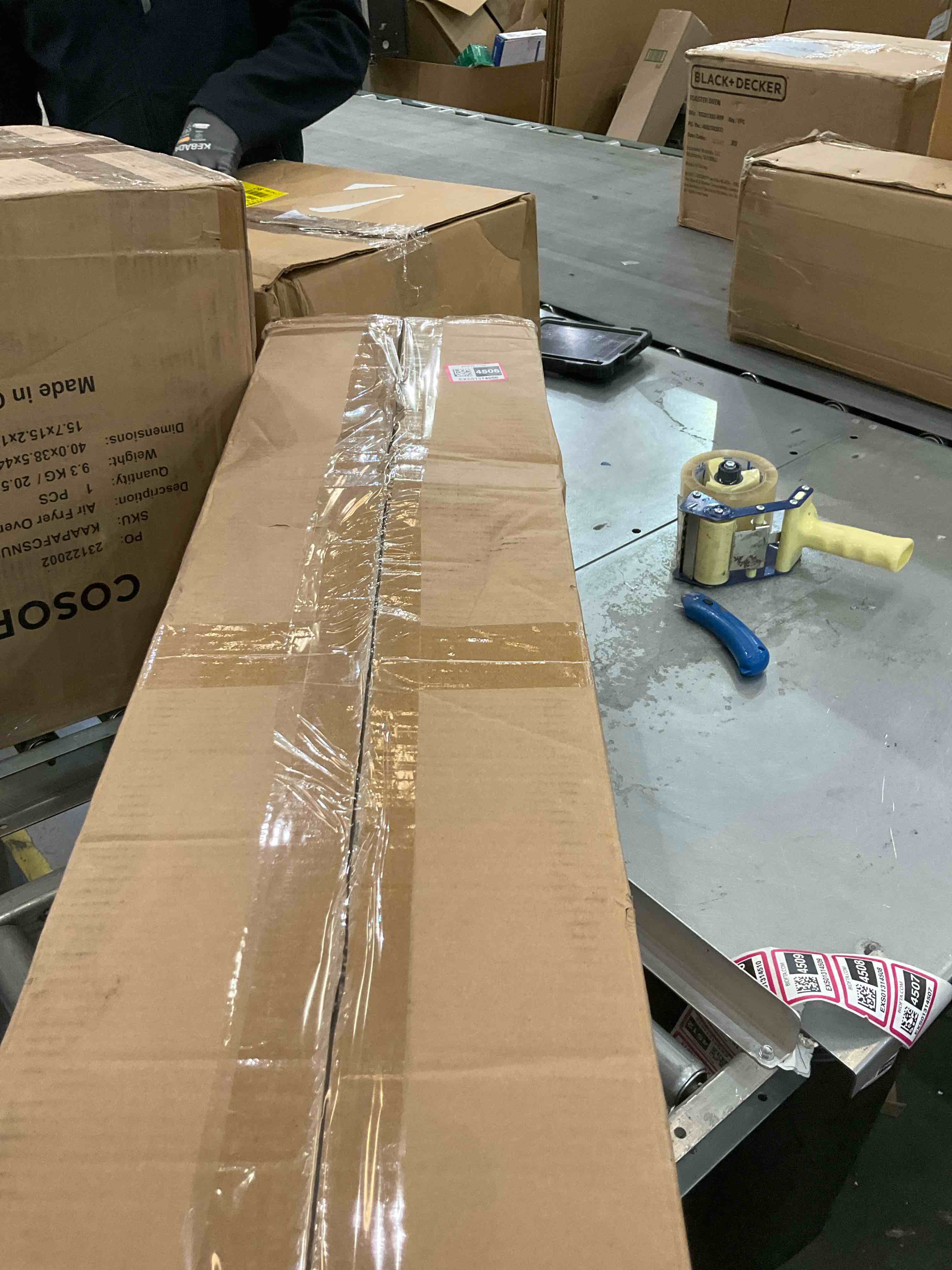 https://s3.amazonaws.com/lotting-images-prod/BargainHunt/EXS01314506_1710787752856.jpeg
