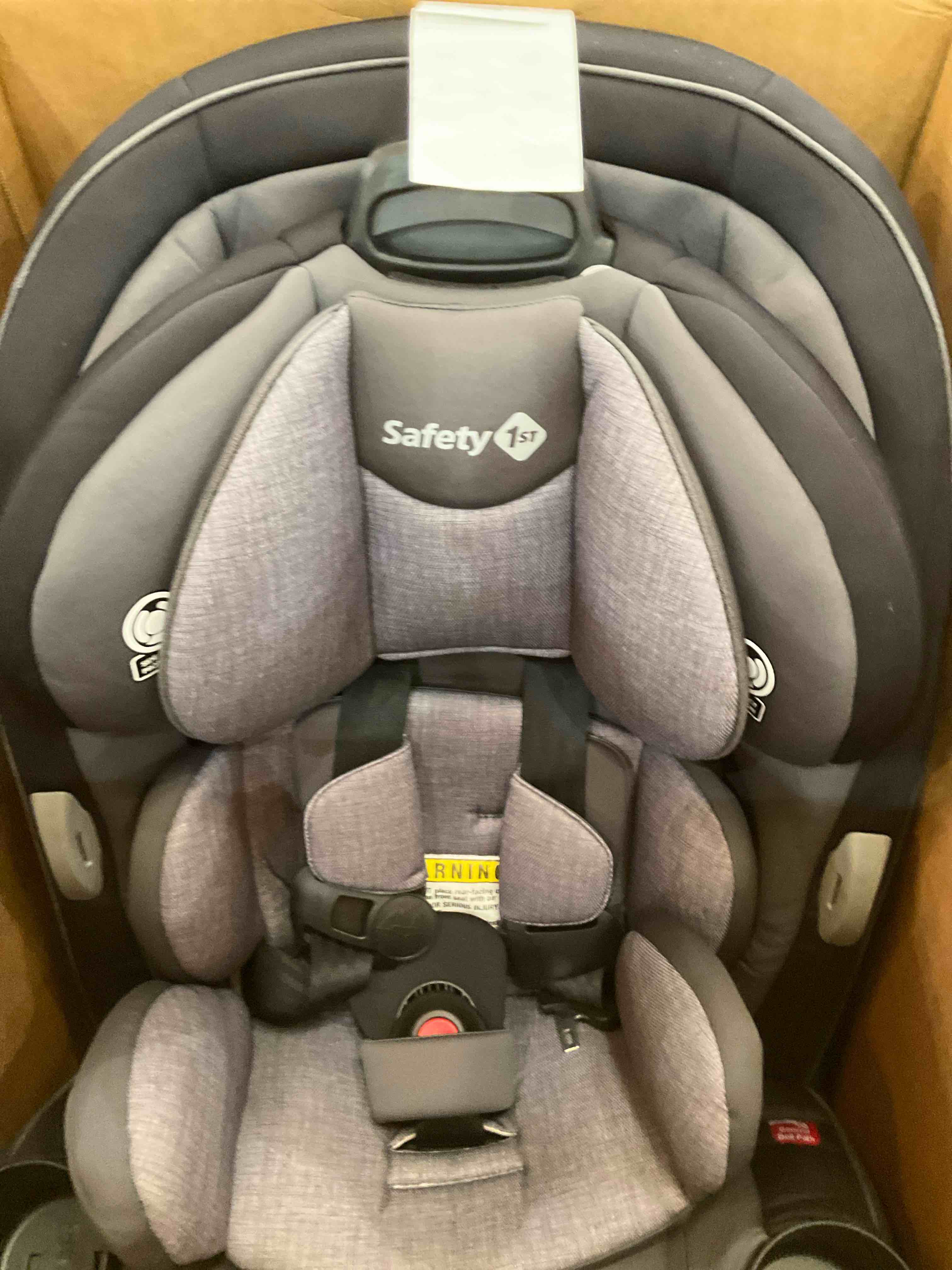 https://s3.amazonaws.com/lotting-images-prod/BargainHunt/EXS01314513_1710788797179.jpeg