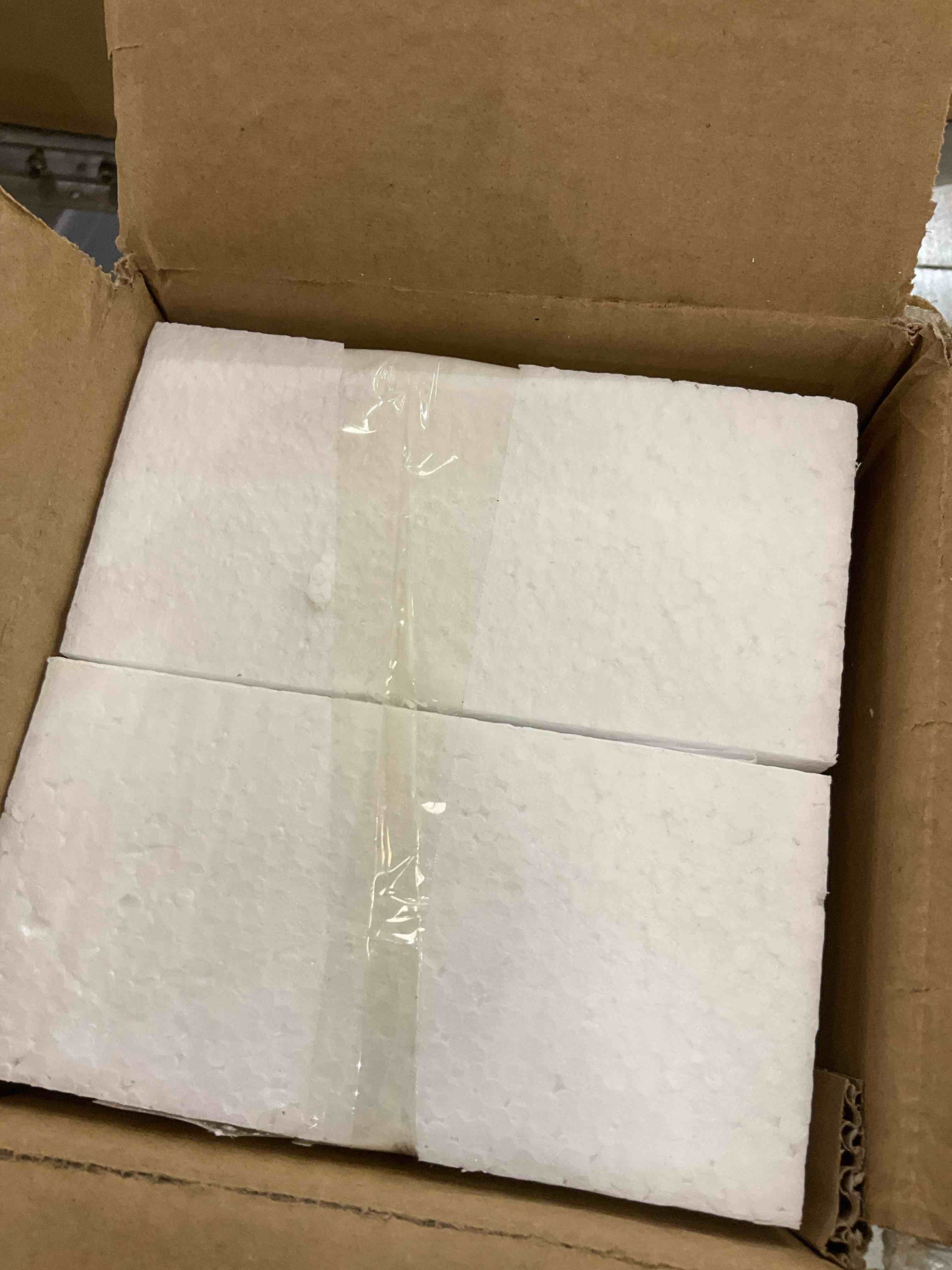 https://s3.amazonaws.com/lotting-images-prod/BargainHunt/EXS01314652_1710862242210.jpeg