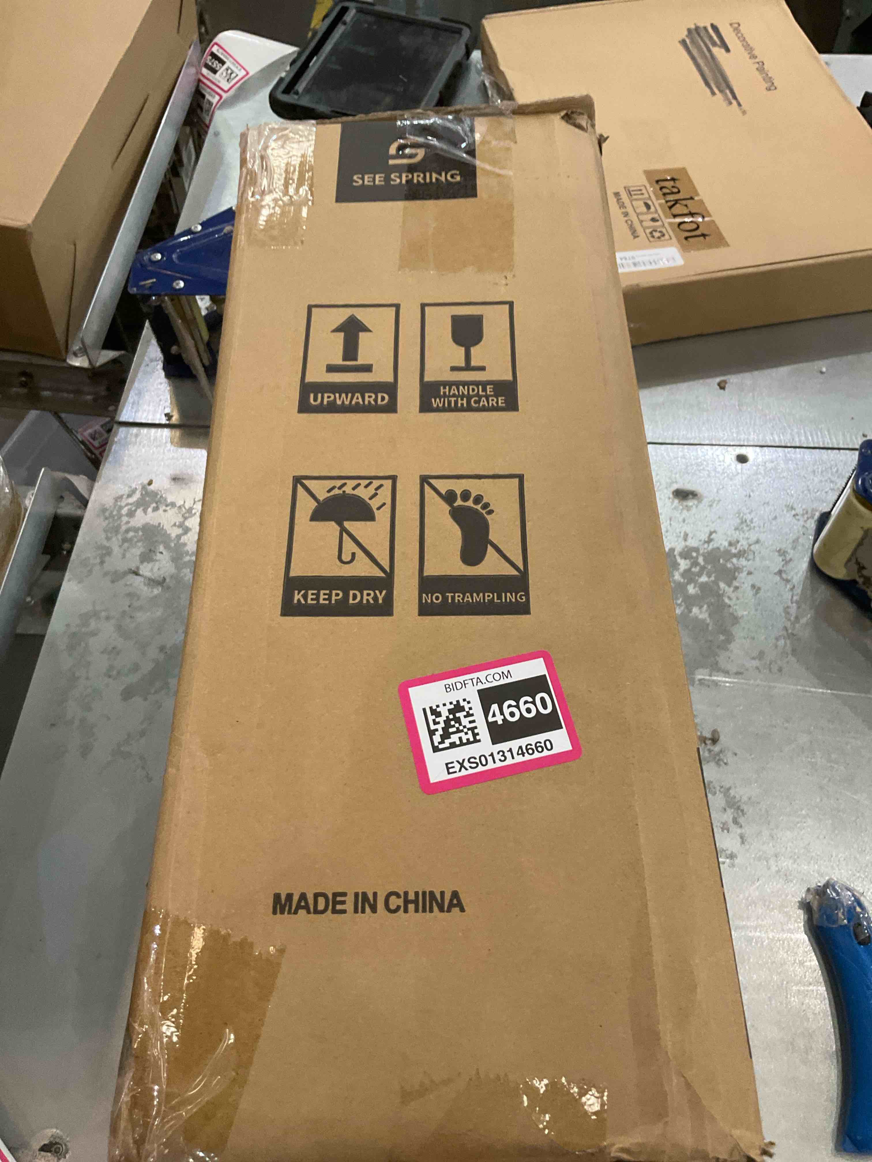https://s3.amazonaws.com/lotting-images-prod/BargainHunt/EXS01314660_1710863007971.jpeg