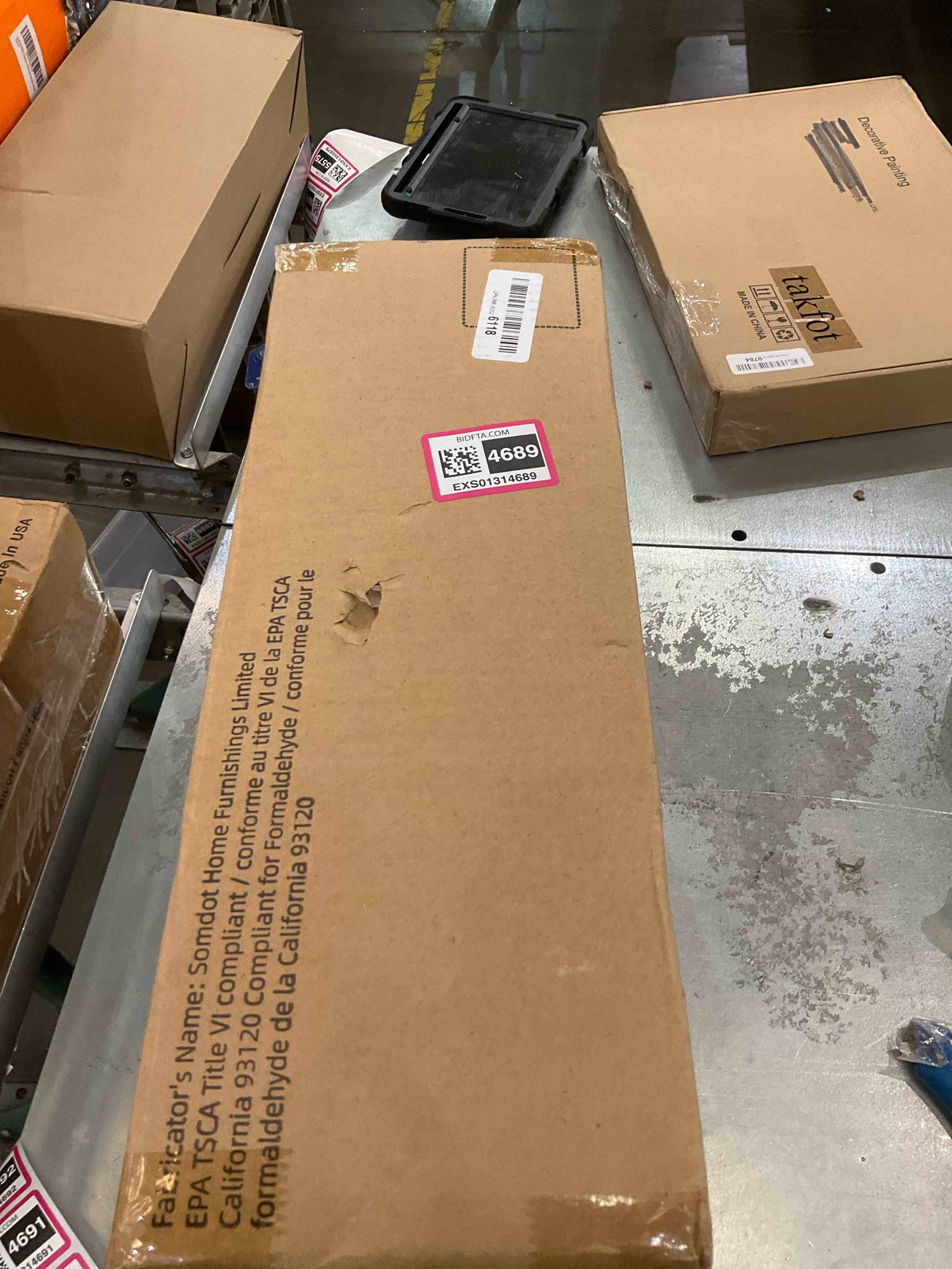 https://s3.amazonaws.com/lotting-images-prod/BargainHunt/EXS01314689_1710868920426.jpeg