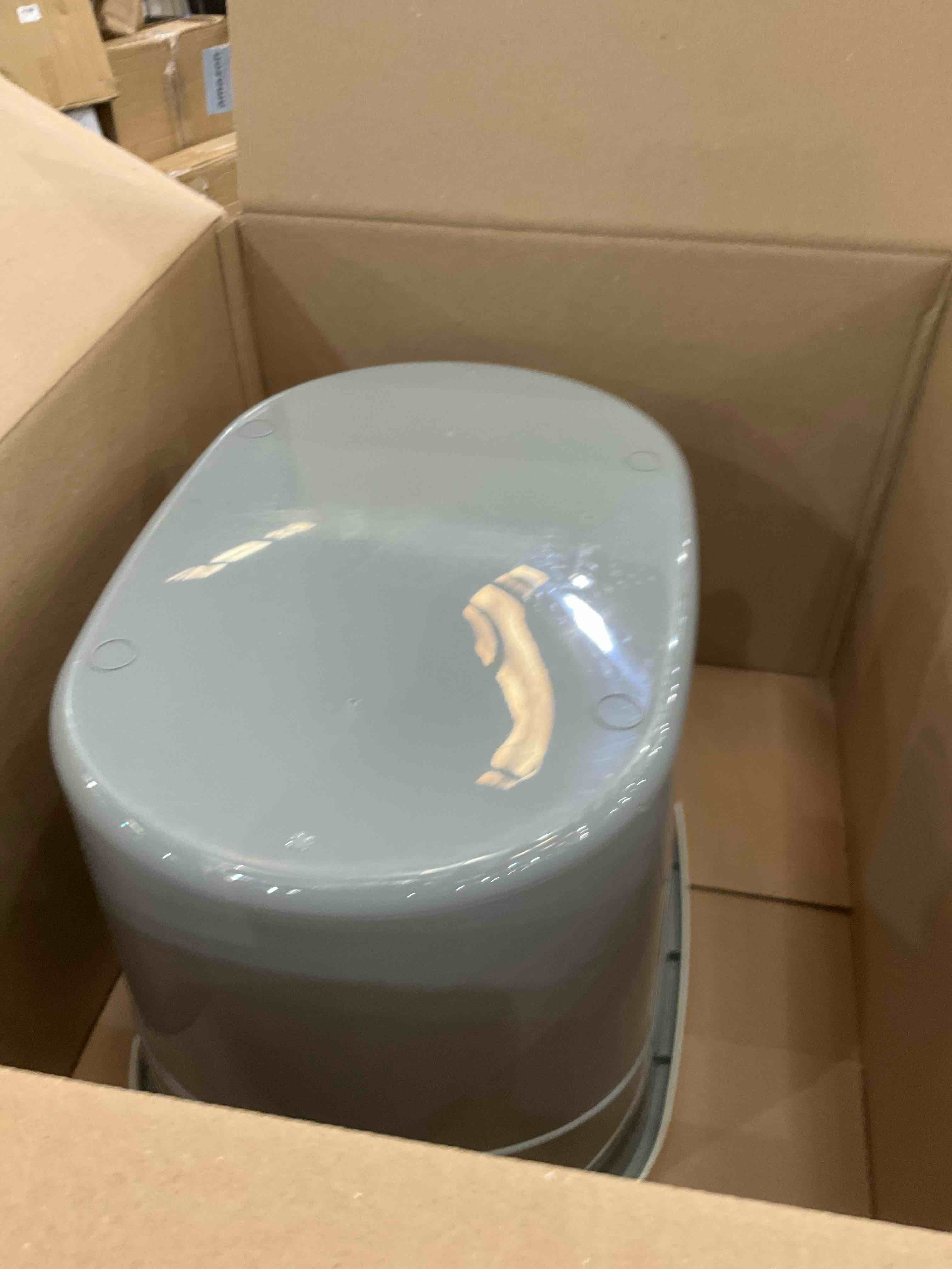 https://s3.amazonaws.com/lotting-images-prod/BargainHunt/EXS01314847_1710960050077.jpeg