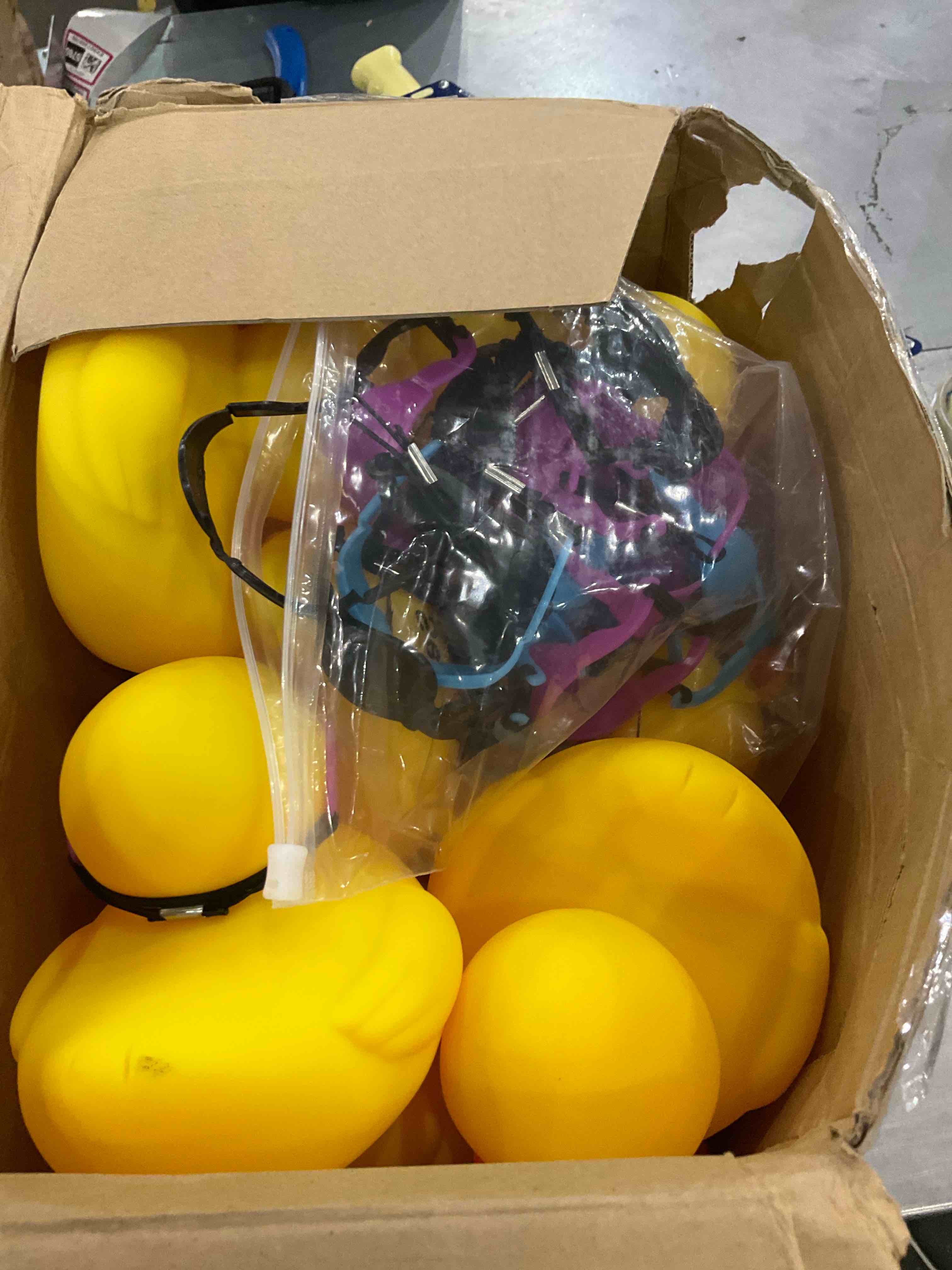 https://s3.amazonaws.com/lotting-images-prod/BargainHunt/EXS01314905_1711024974587.jpeg