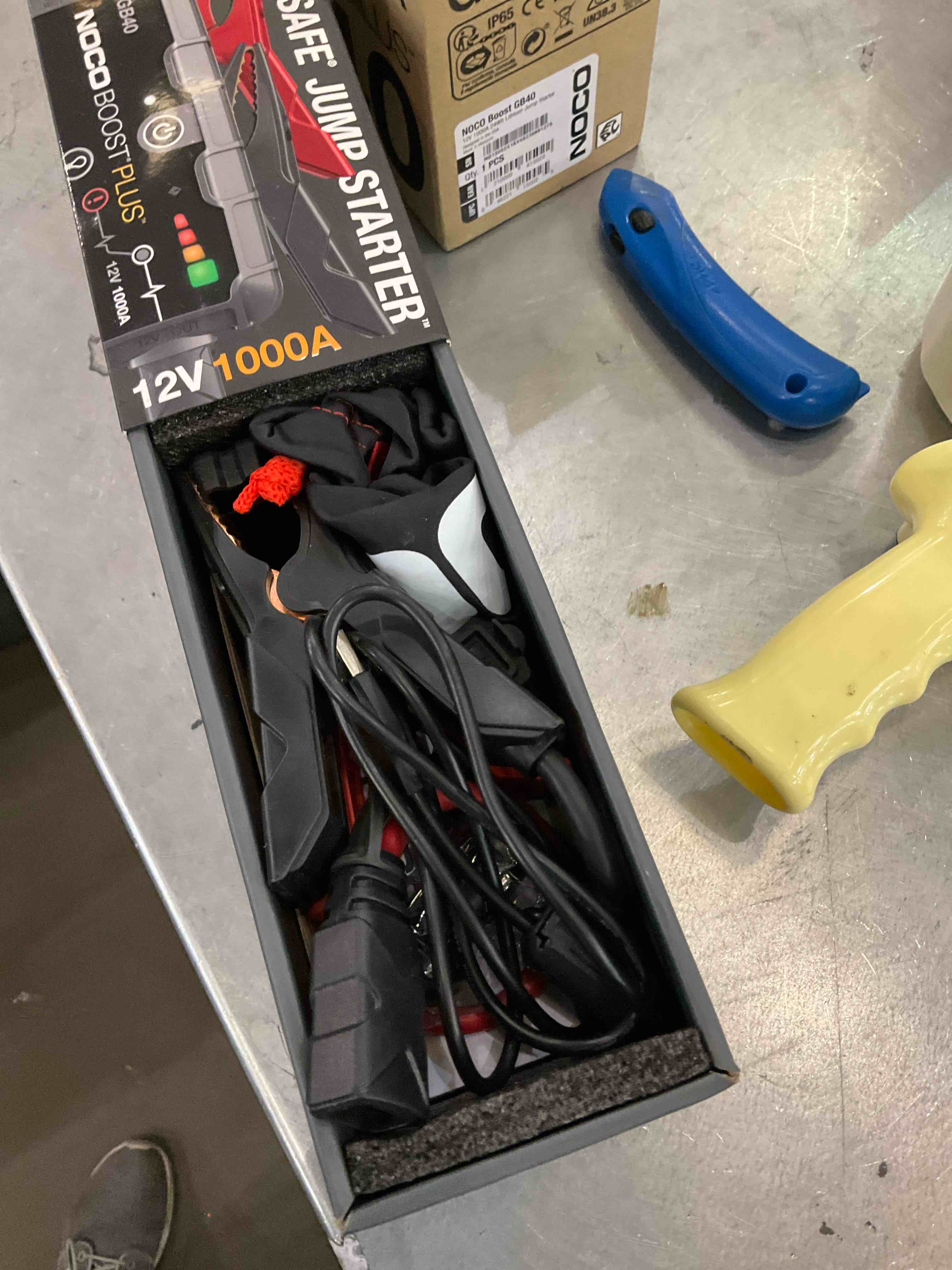 https://s3.amazonaws.com/lotting-images-prod/BargainHunt/EXS01315161_1710769881808.jpeg