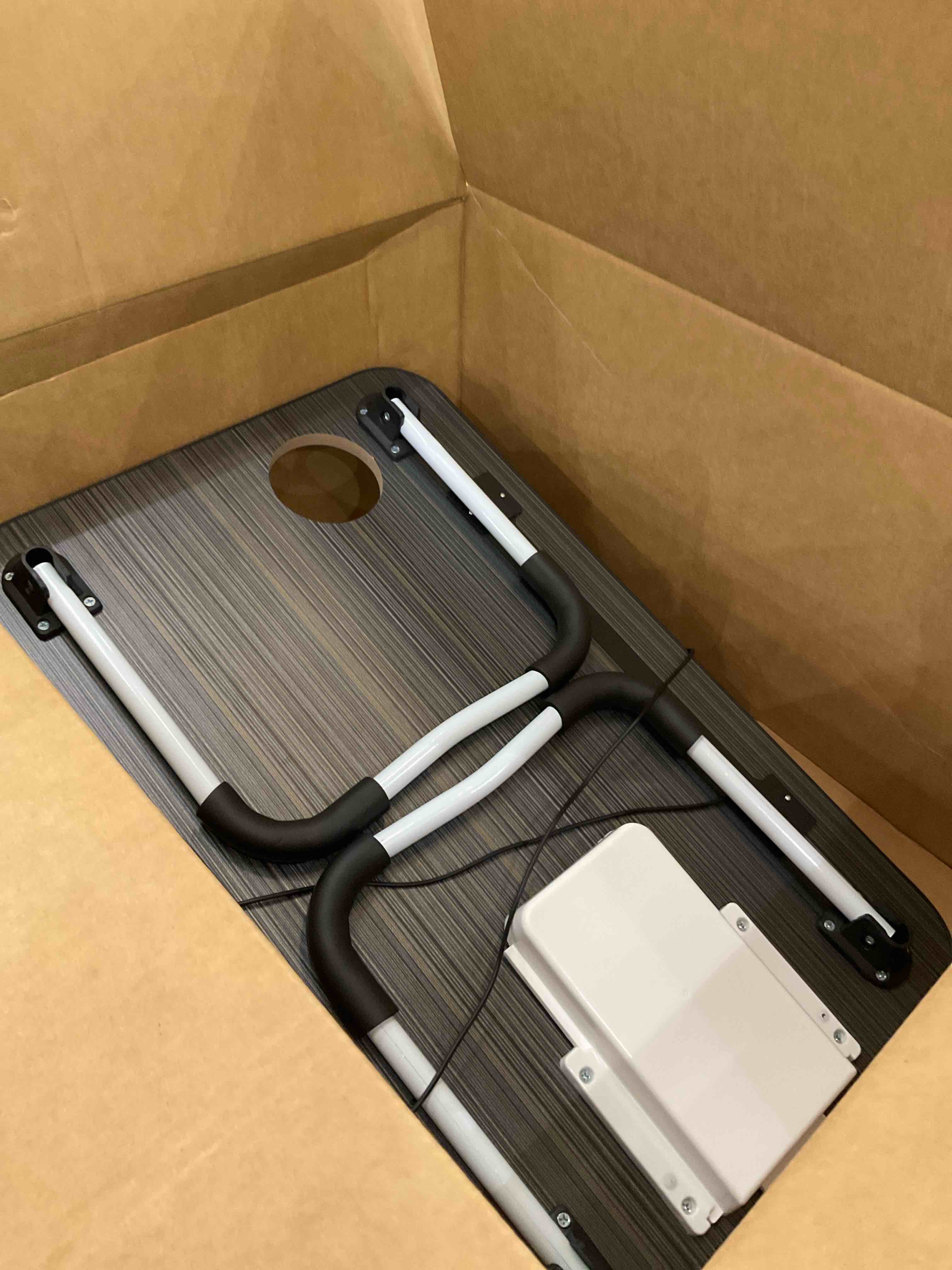 https://s3.amazonaws.com/lotting-images-prod/BargainHunt/EXS01315196_1710774557861.jpeg