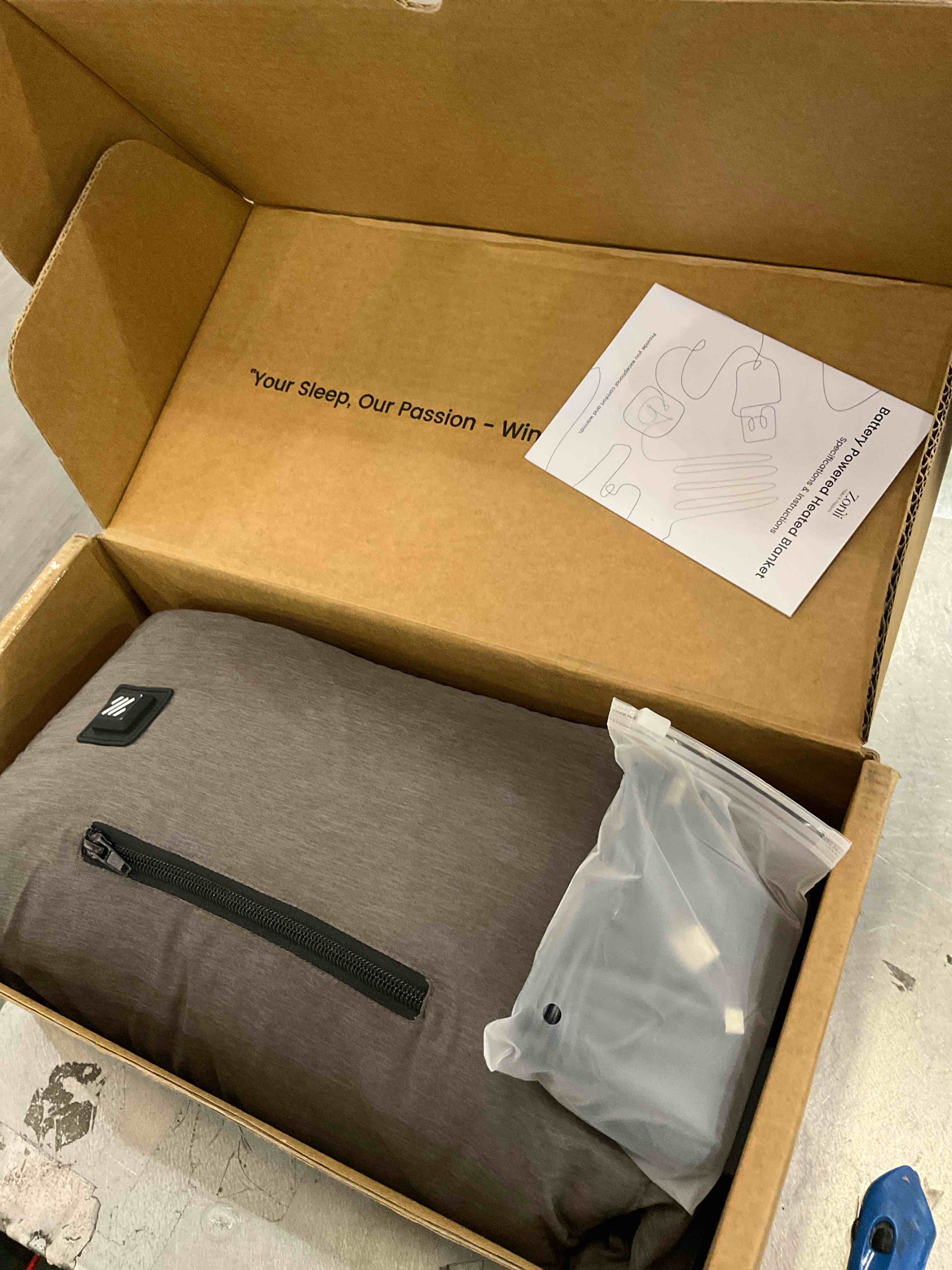 Battery powered heated blanket 