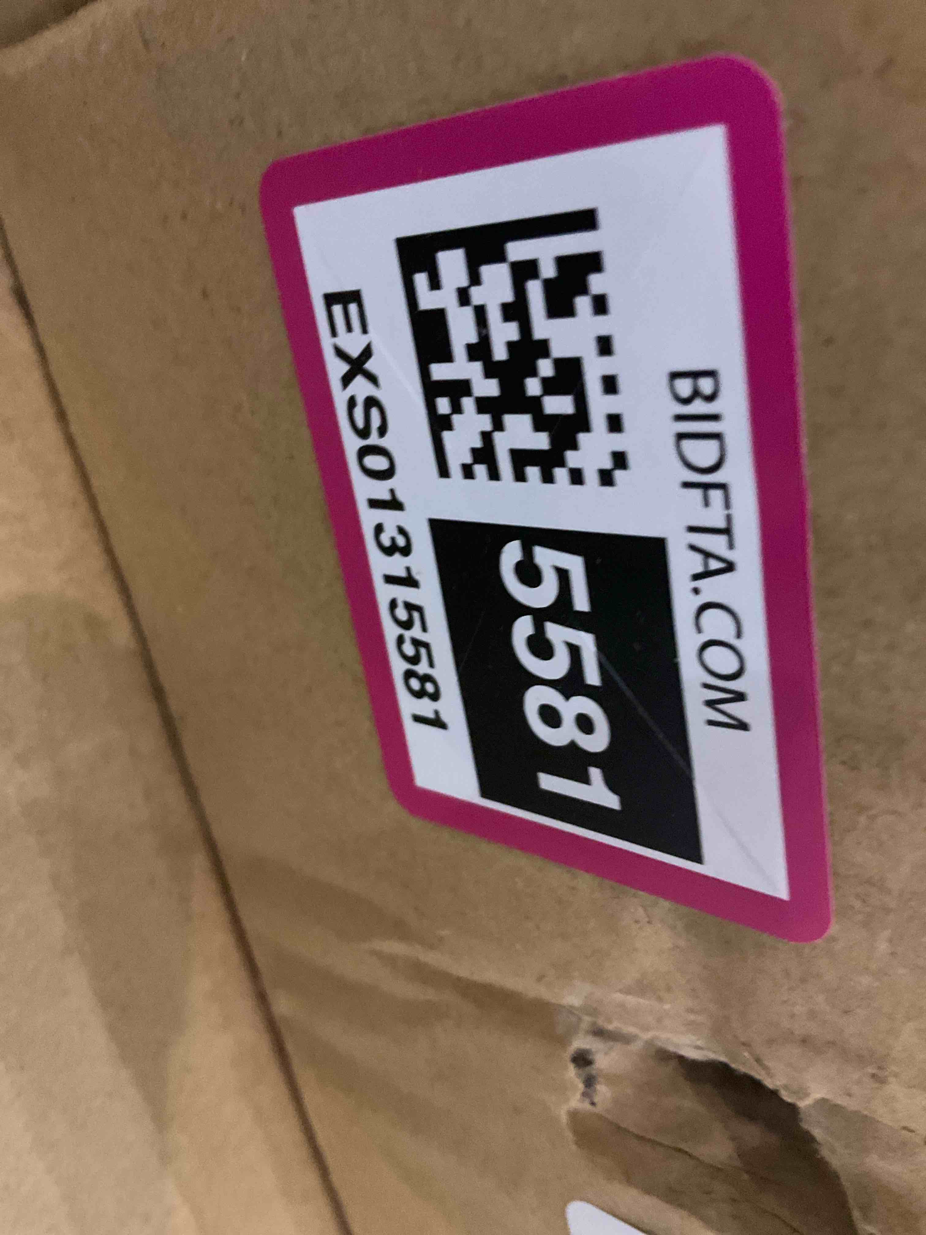 https://s3.amazonaws.com/lotting-images-prod/BargainHunt/EXS01315581_1712057220018.jpeg