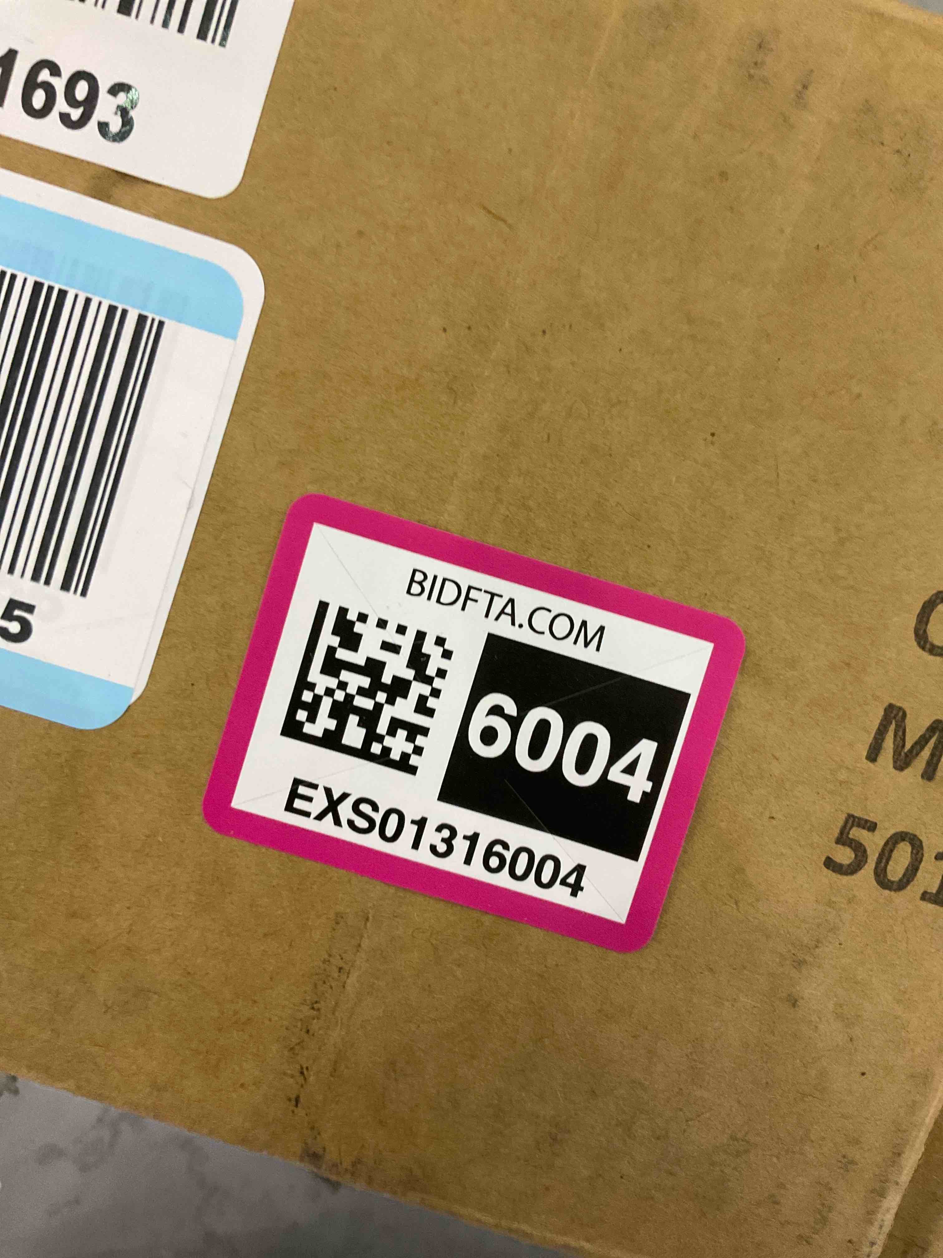 https://s3.amazonaws.com/lotting-images-prod/BargainHunt/EXS01316004_1711970419502.jpeg