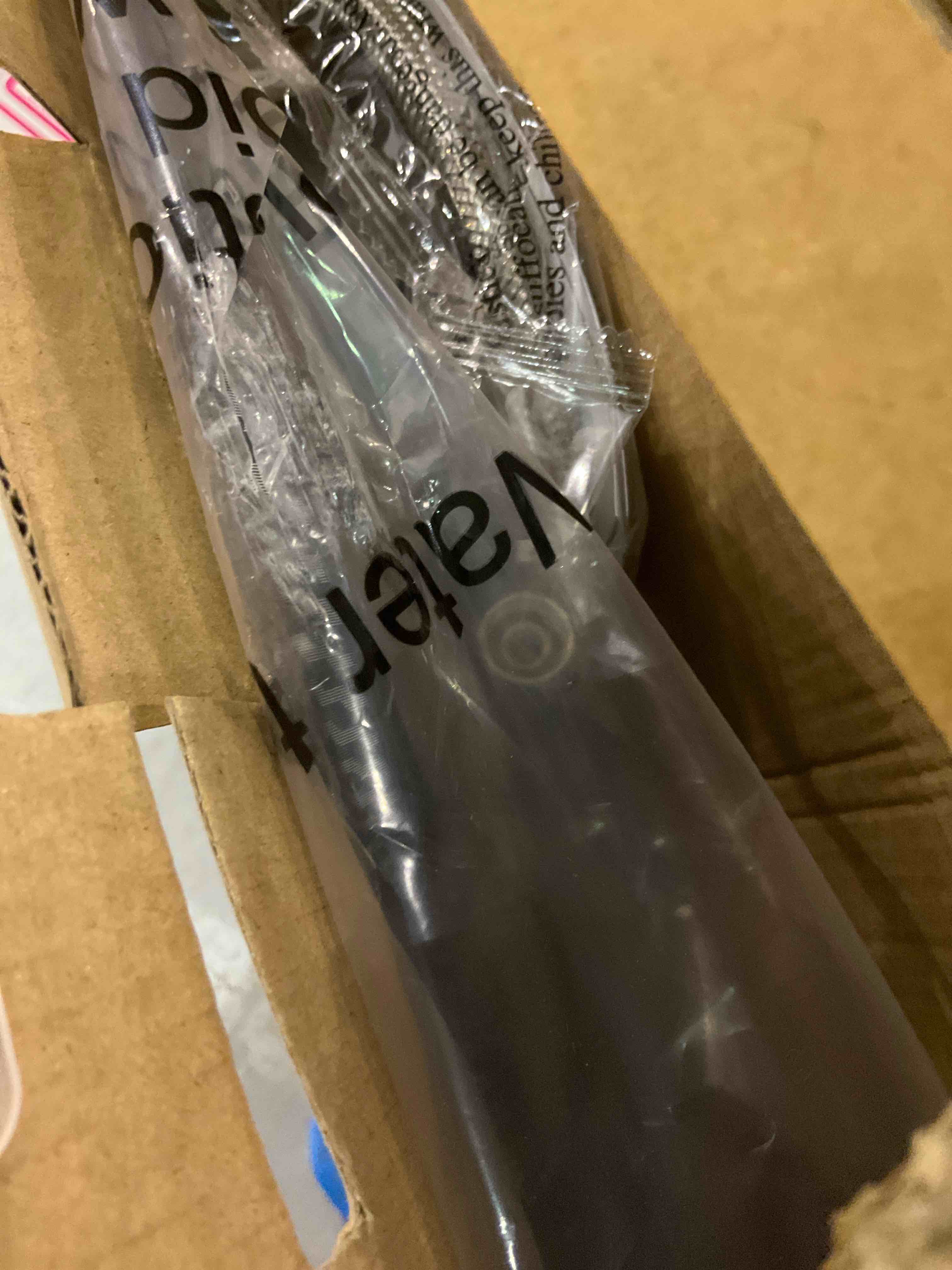 https://s3.amazonaws.com/lotting-images-prod/BargainHunt/EXS01316021_1711973247299.jpeg