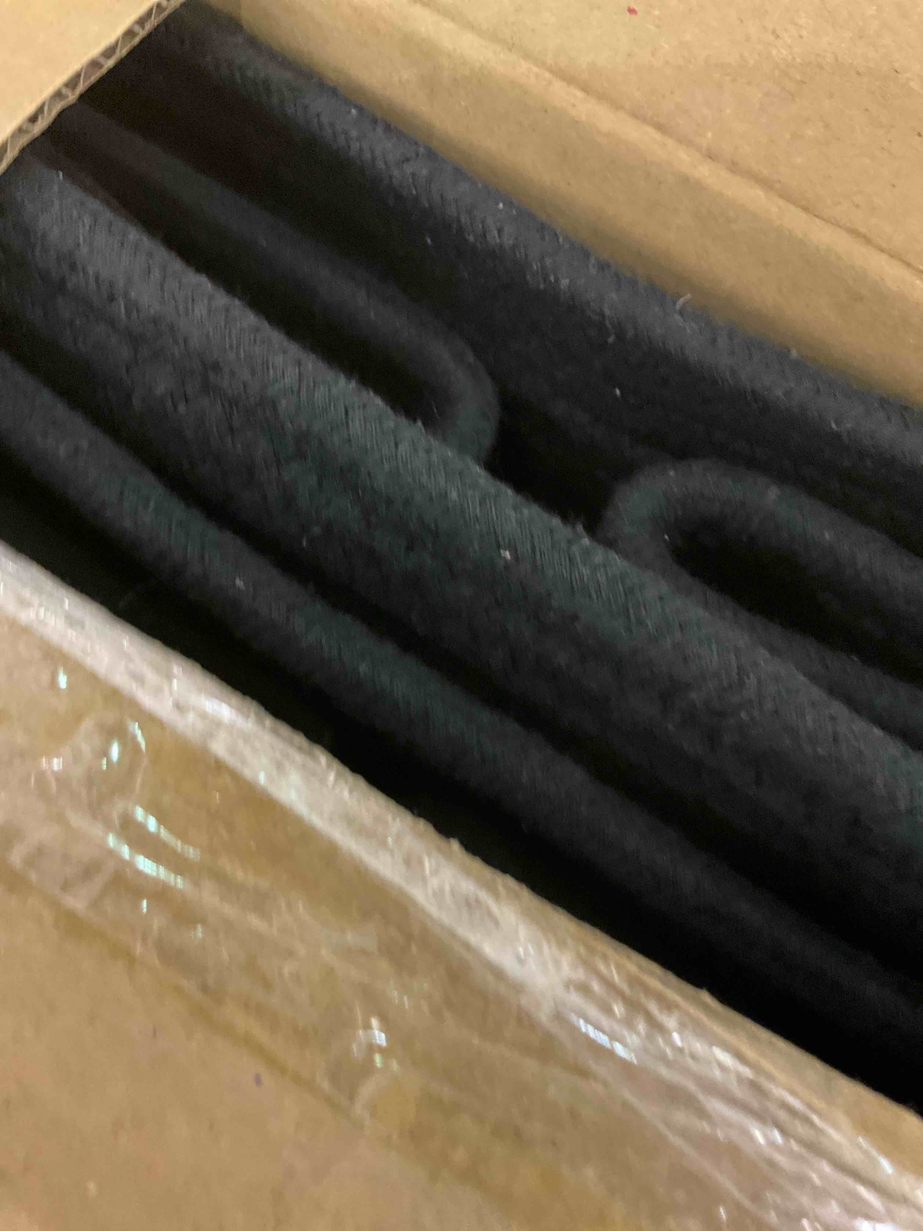 https://s3.amazonaws.com/lotting-images-prod/BargainHunt/EXS01316144_1712060062682.jpeg