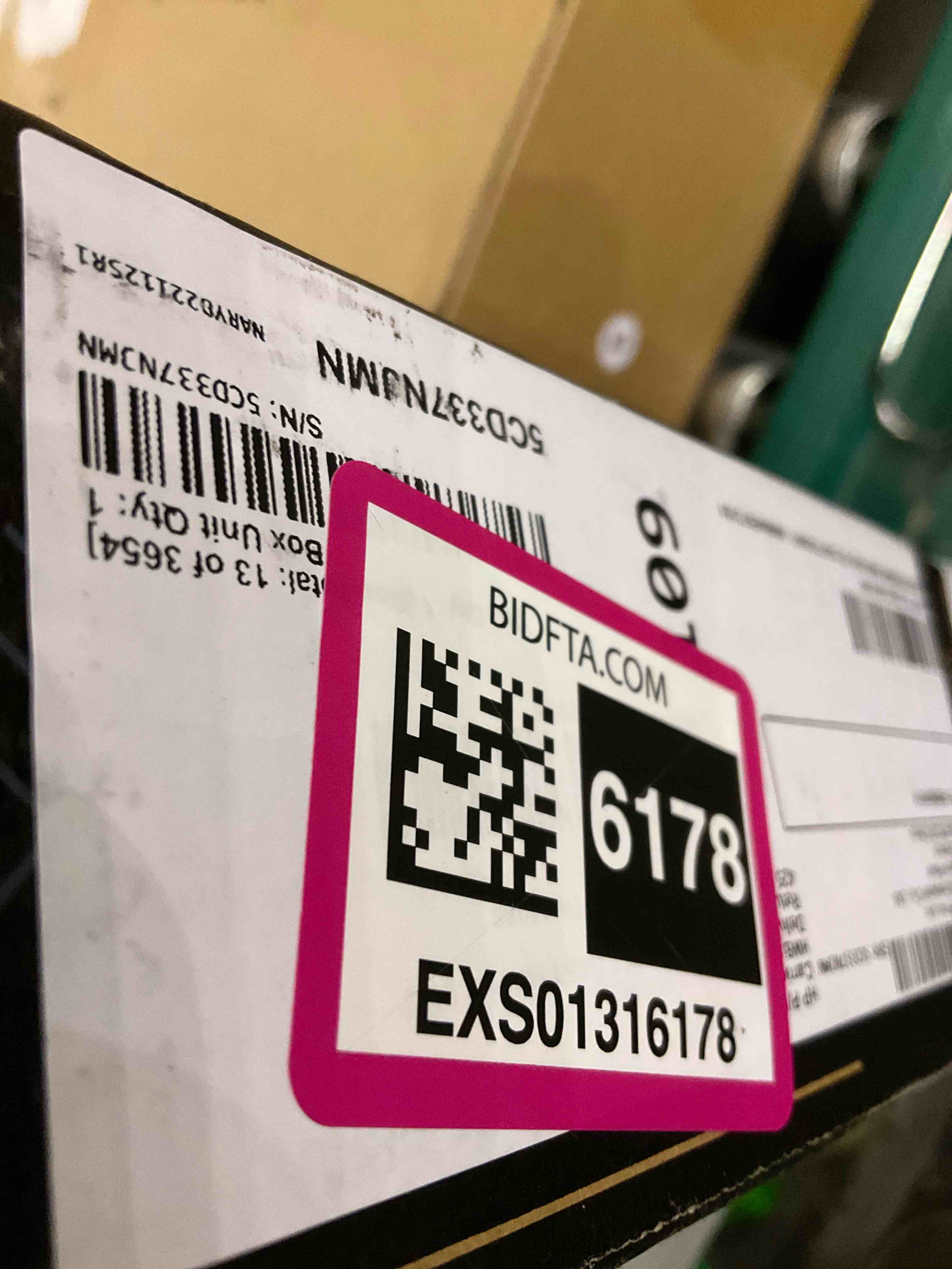 https://s3.amazonaws.com/lotting-images-prod/BargainHunt/EXS01316178_1712070863966.jpeg